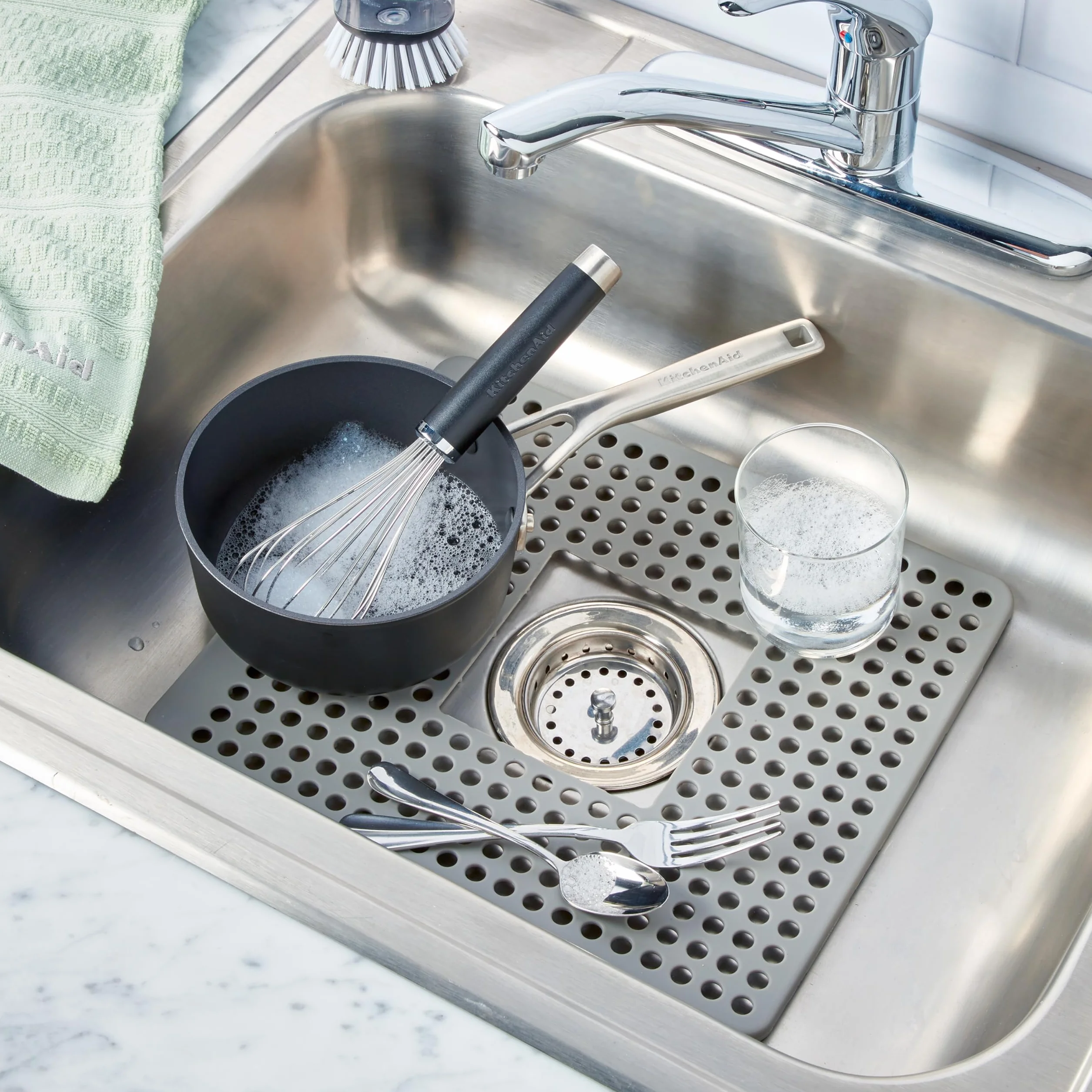 KitchenAid Mata pod zlew