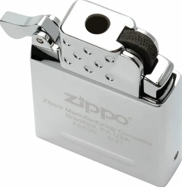Zippo Zapalniczka gazowa - żółty płomień 65815, wiatroszczelna zapalniczka wielokrotnego napełniania Zippo, wykonana z metalu z charakterystycznym zamkiem błyskawicznym "click", kolor srebrny, świetny