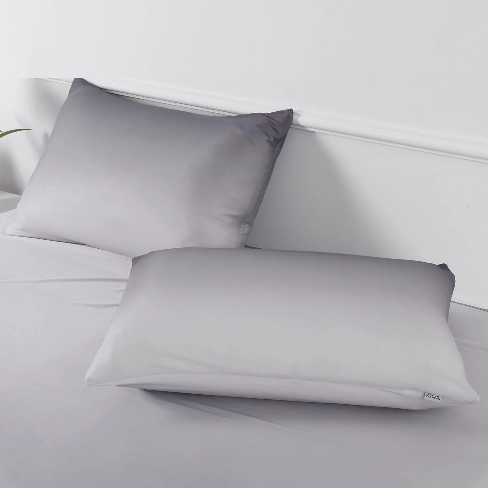 Elegear Chłodząca poszewka na poduszkę 40x80 cm 2 sztuki Arc-Chill Q-Max >0,5 oddychająca