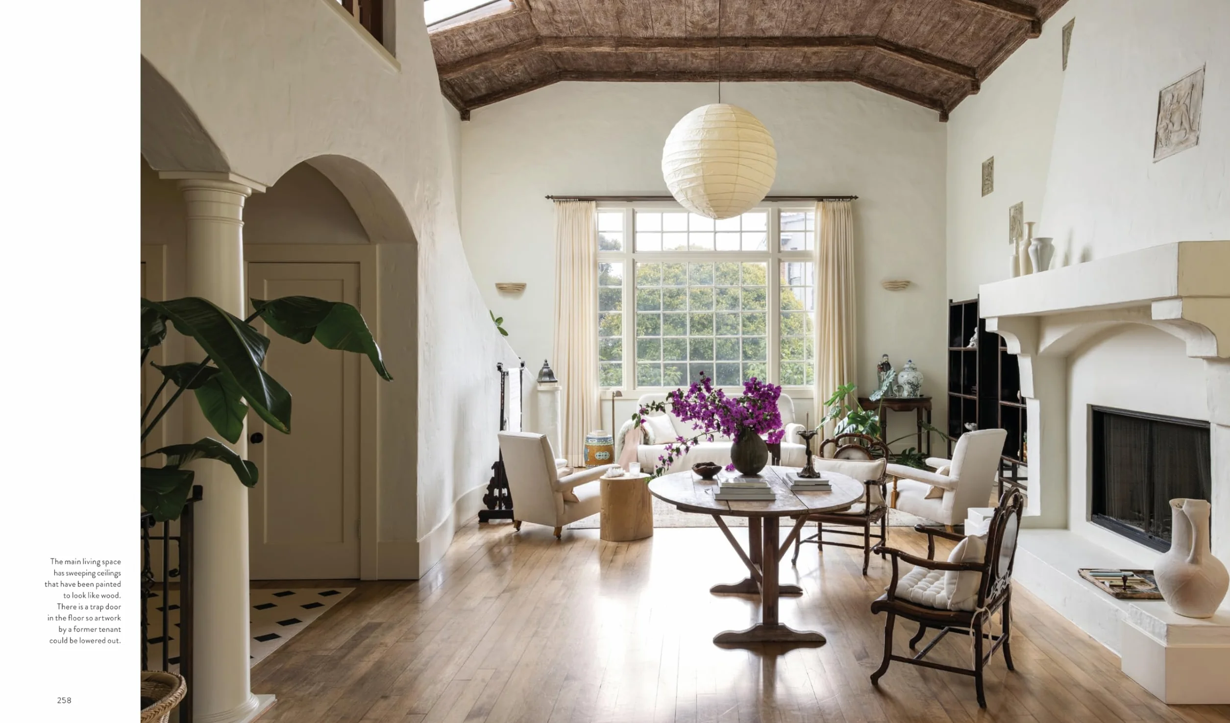 The Essentials: The Art of Interior Design: A Guide to Furnishing, Decorating, and Styling Your Home