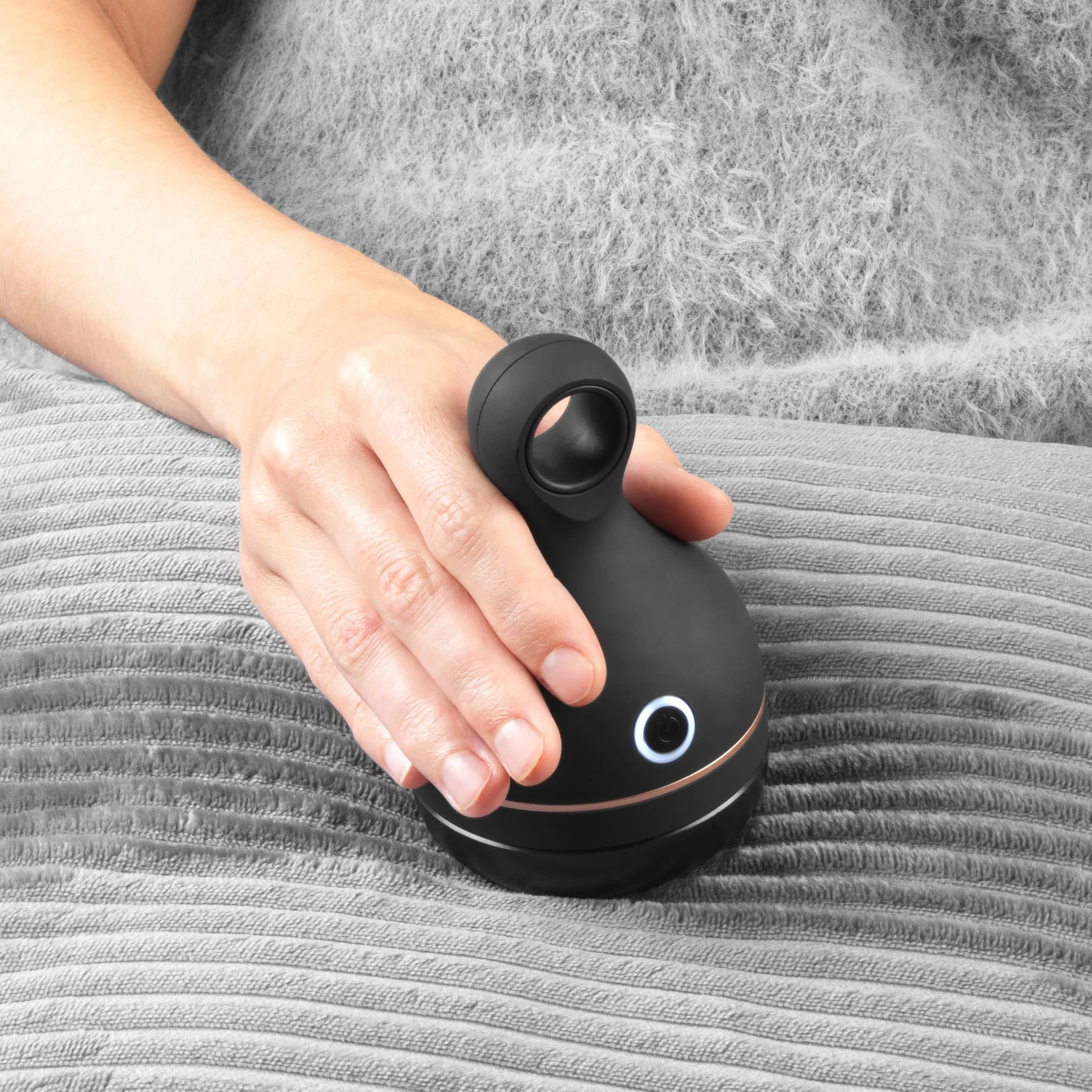 Beldray BEL01034 Cordless Electric Lint Bobble Remover, Rechargeable & Reusable, 45 Minutes Operating Time, Multi Use, XL Head, Suitable Pilling On All Fabrics, Clothing & Upholstery, Rose Gold/Black