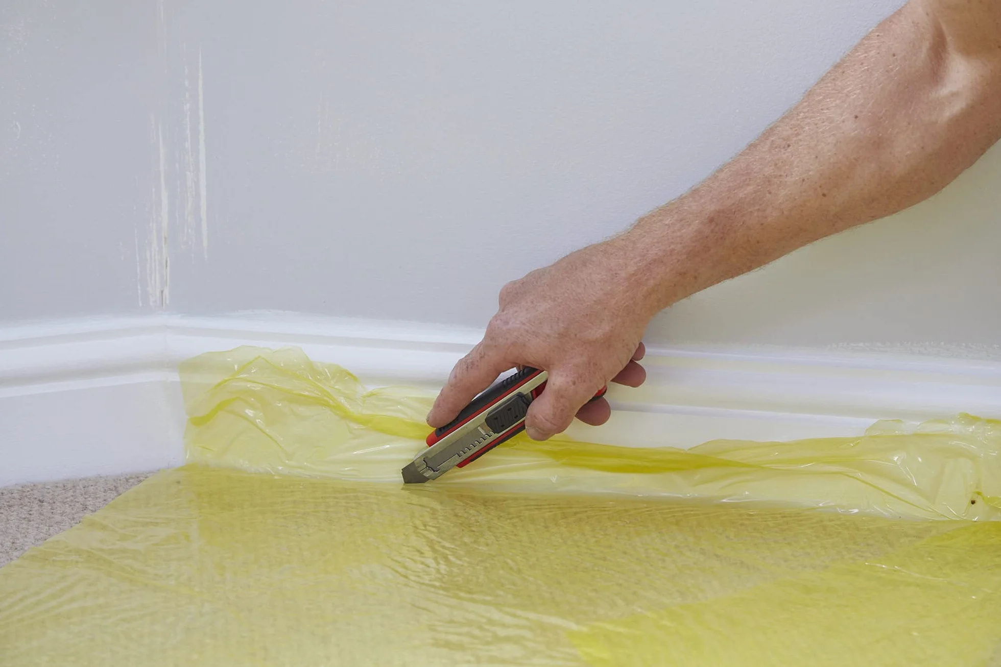 ProDec Carpet Protector Roll - Mocny samoprzylepny plastikowy ochraniacz na dywan, w pełni wodoodporny, wytrzymały ochraniacz na schody, przezroczysty plastikowy ochraniacz na podłogę z lepkim spodem