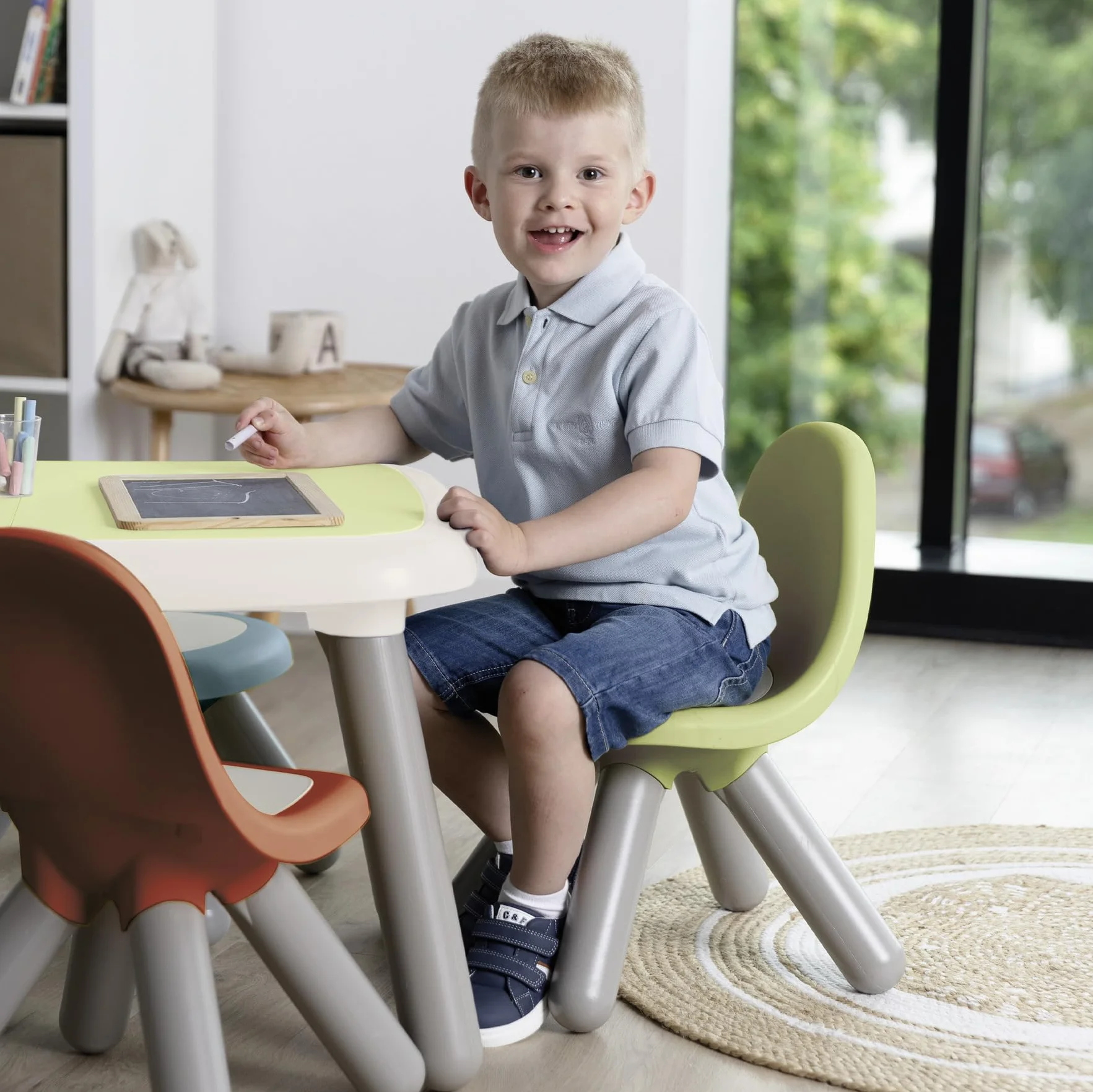 Smoby Life - stolik dziecięcy - do użytku wewnątrz i na zewnątrz - z powłoką anty-UV - materiał z recyklingu - od 18 miesięcy - wyprodukowano we Francji