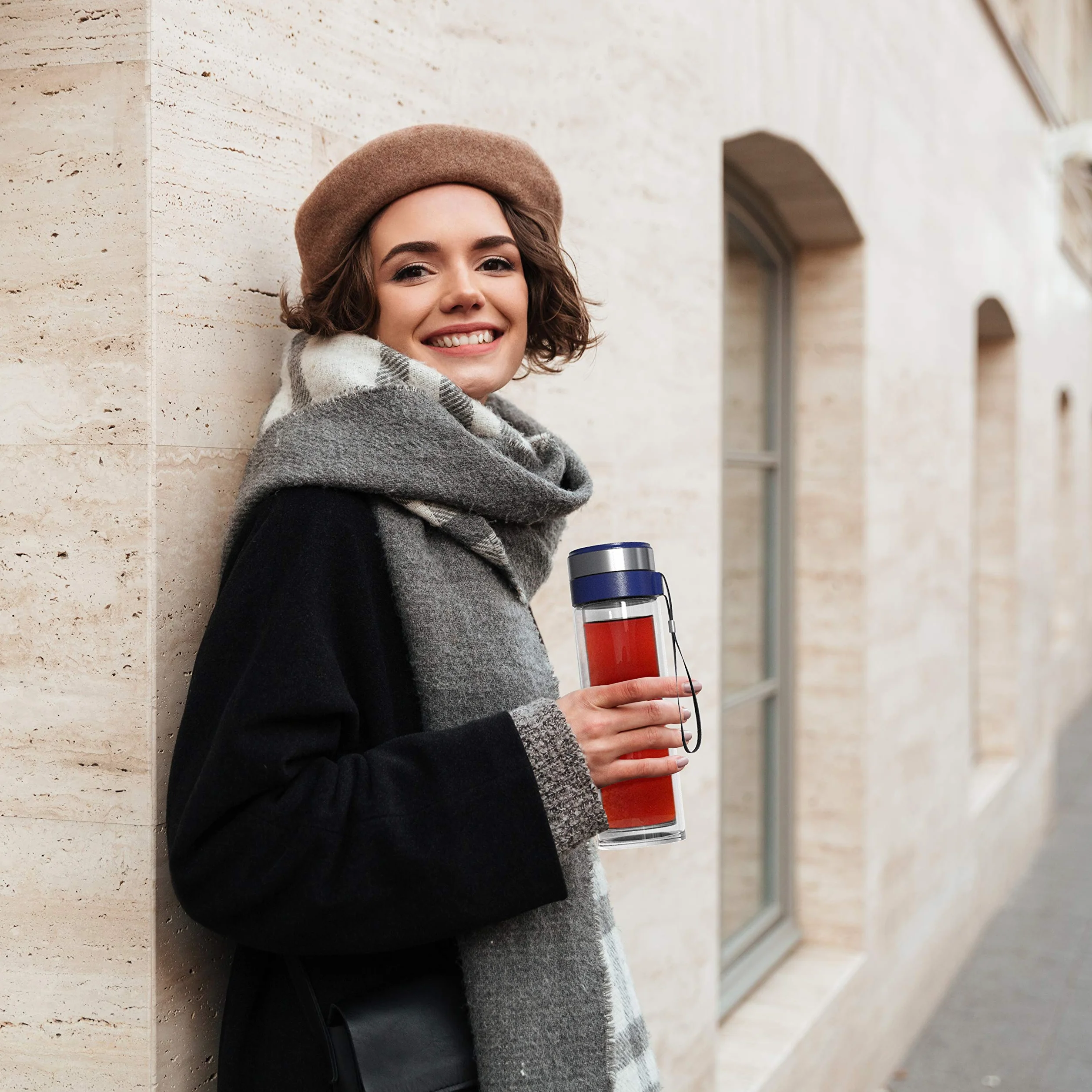 bonVIVO® - VitaliTEA Szklany kubek podróżny z zaparzaczem ze stali nierdzewnej 450 ml
