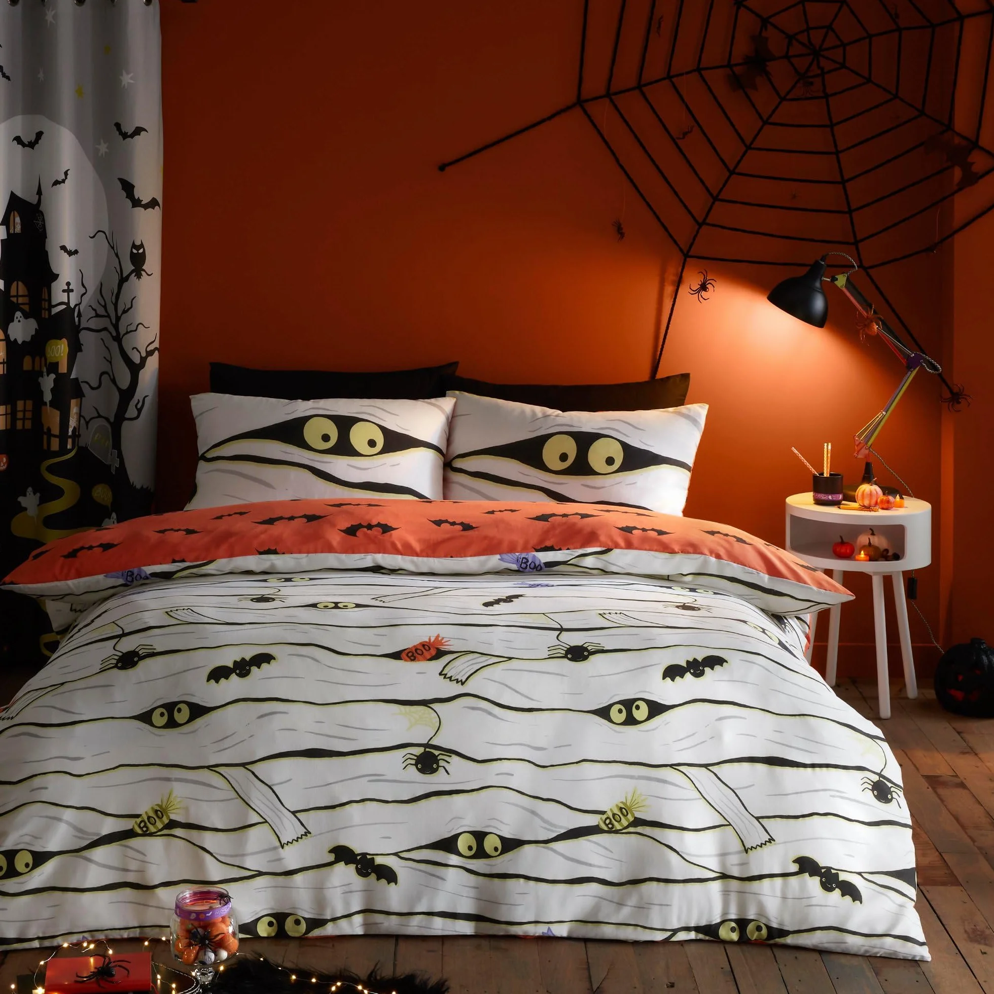 Poszewka na kołdrę z straszną mumią 140x200 cm dwustronna świecąca w ciemności Halloween biała