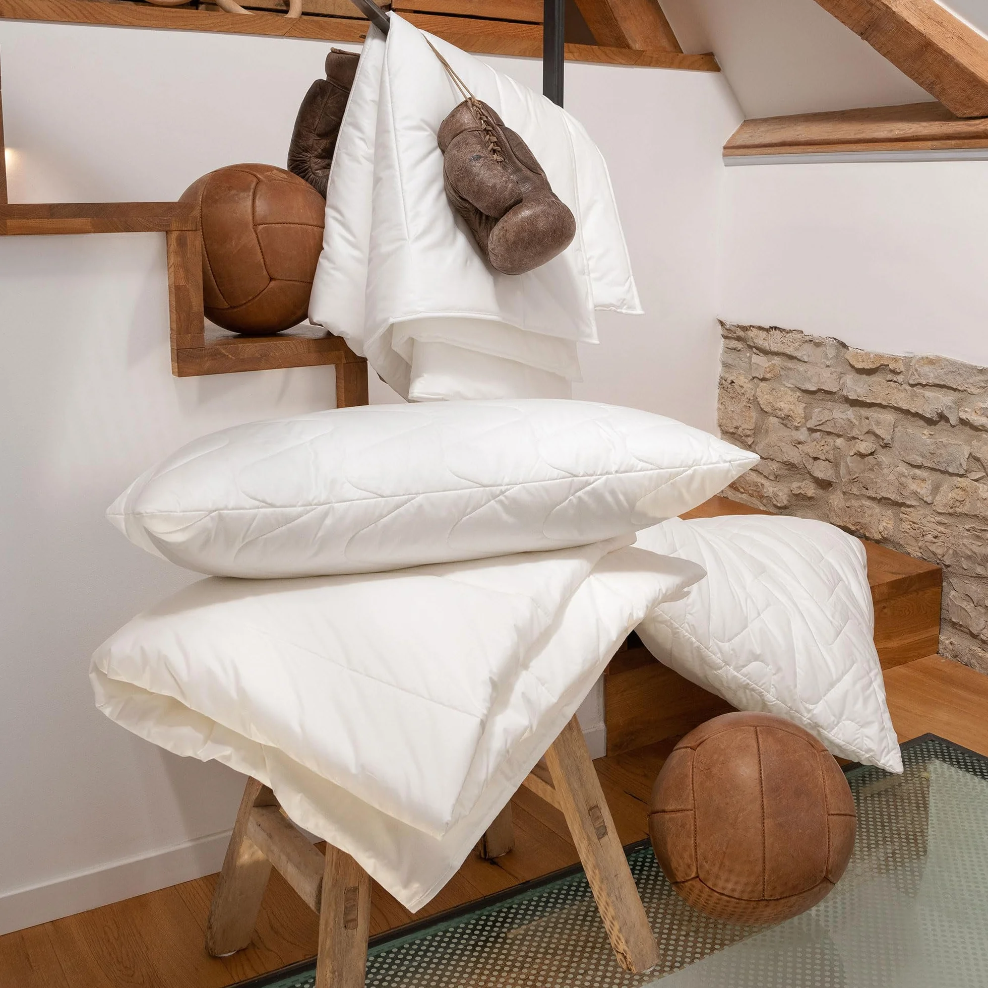 Centa-Star Poduszka sportowa Line rozmiar 80 x 80 cm kolor biały