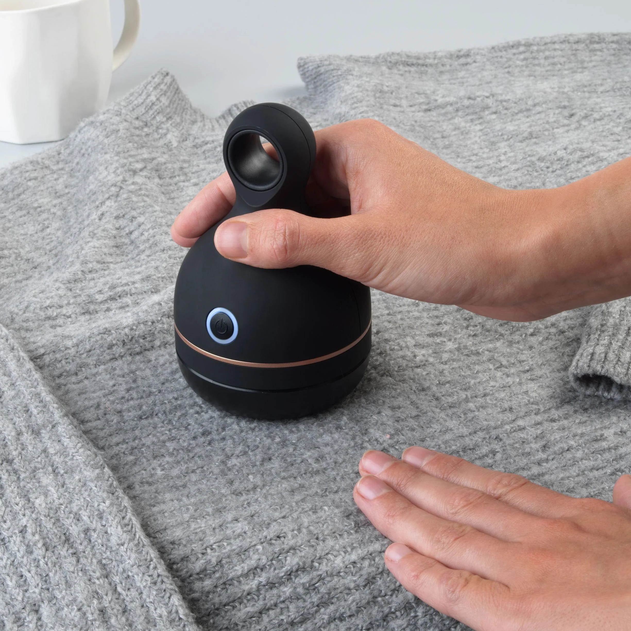 Beldray BEL01034 Cordless Electric Lint Bobble Remover, Rechargeable & Reusable, 45 Minutes Operating Time, Multi Use, XL Head, Suitable Pilling On All Fabrics, Clothing & Upholstery, Rose Gold/Black