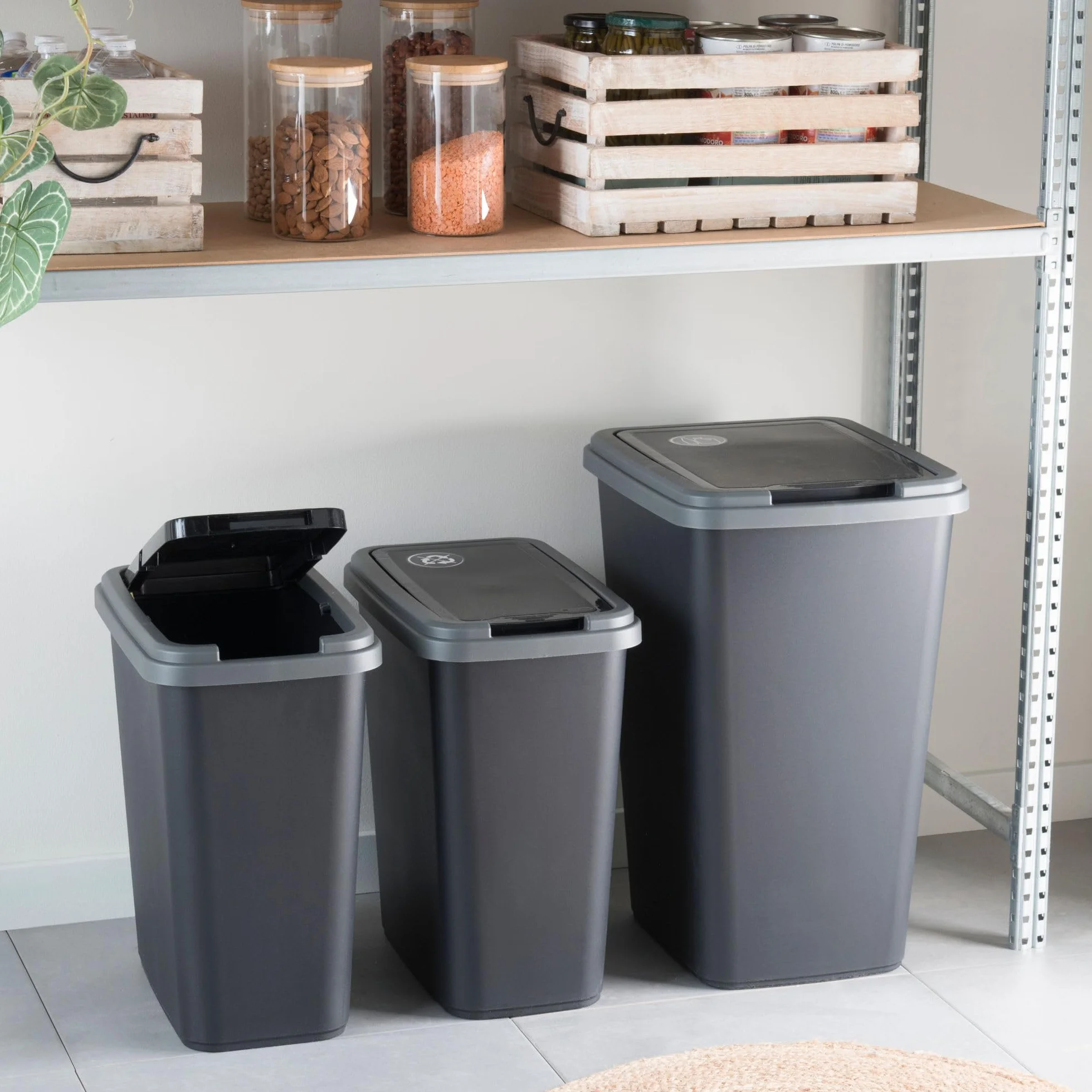 Sundis Green Bin kosz na śmieci do sortowania, 25 l, wewnętrzny, prostokątny, z tworzywa sztucznego pochodzącego z recyklingu, pokrywa na bujane lub stałe, z naklejkami do kuchni, biura, pralni,