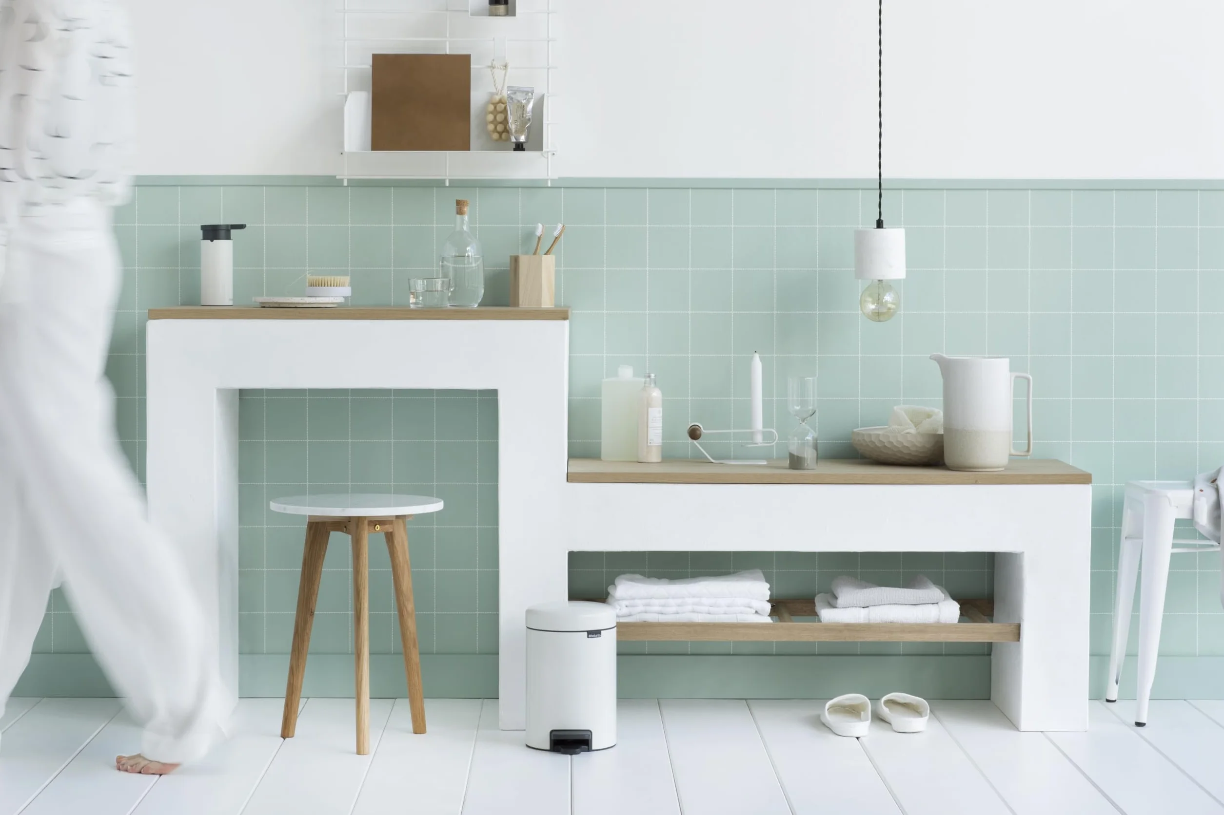 Brabantia - NewIcon Kosz na Pedały 3L - Kosz na Śmieci do Łazienki lub Toalety - Łagodnie Zamykana Pokrywa - Lekka Obsługa Pedałem - Wyjmowane Wewnętrzne Wiaderko - Biały - 17 x 24 x 26 cm