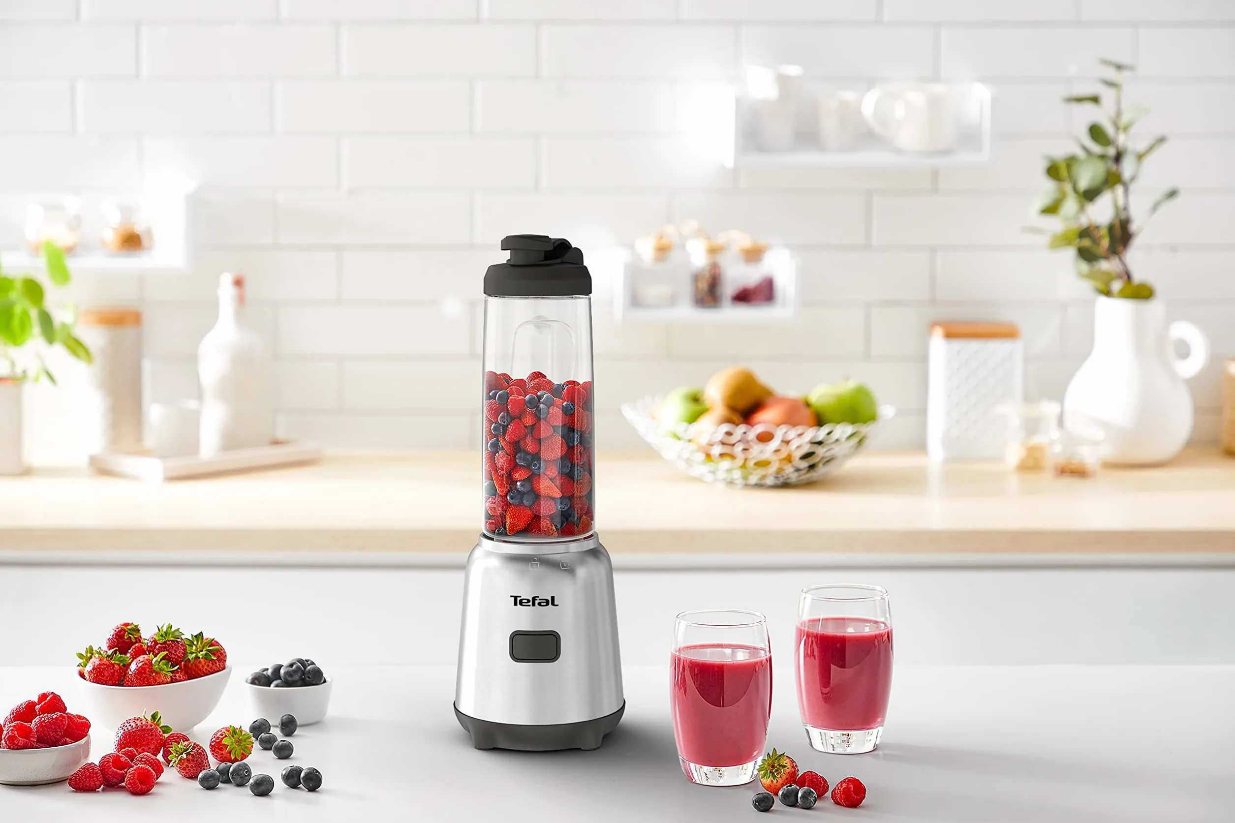 Tefal Mix & Move Mini Blender Kielichowy BL15FD, moc 300 W, 2 butelki To-Go, kompaktowa konstrukcja, łatwy do czyszczenia, zdejmowane ostrza, obsługa jednym przyciskiem, srebrny/czarny