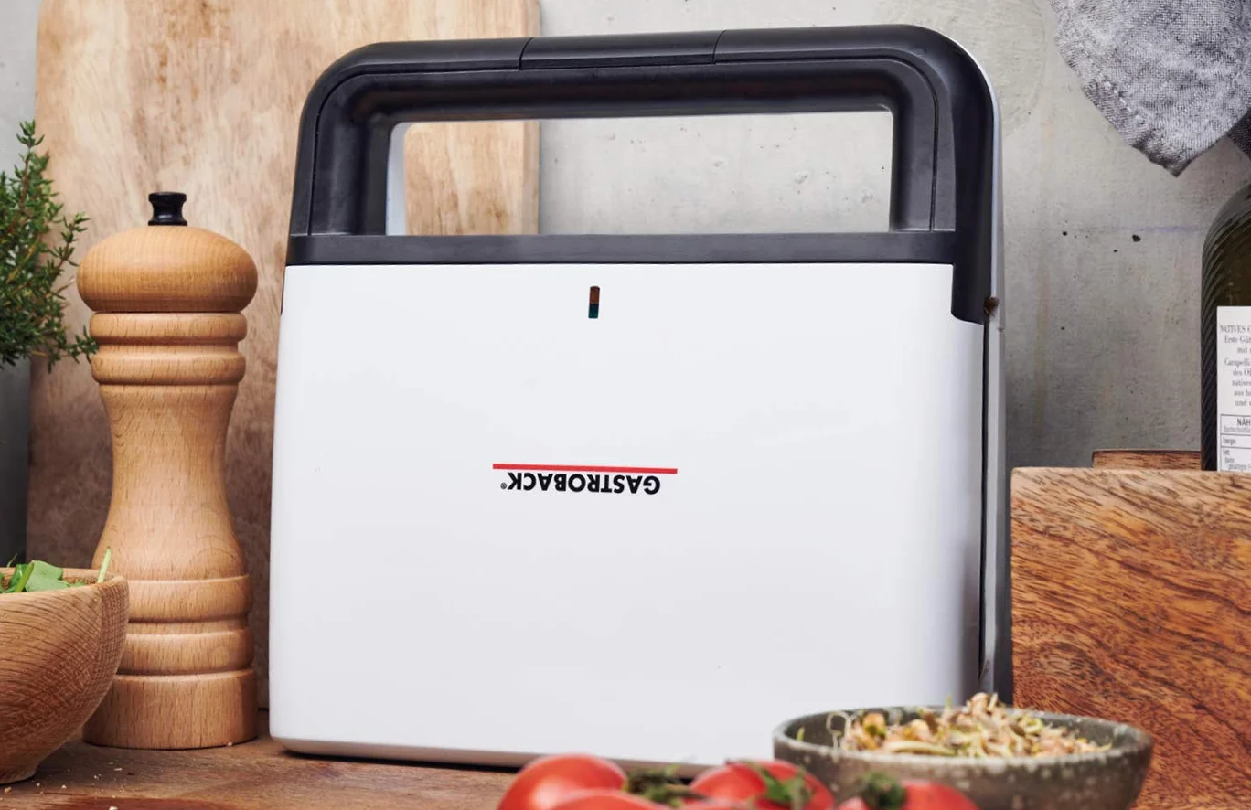 GASTROBACK opiekacz do kanapek 750 W biały czarny 42443