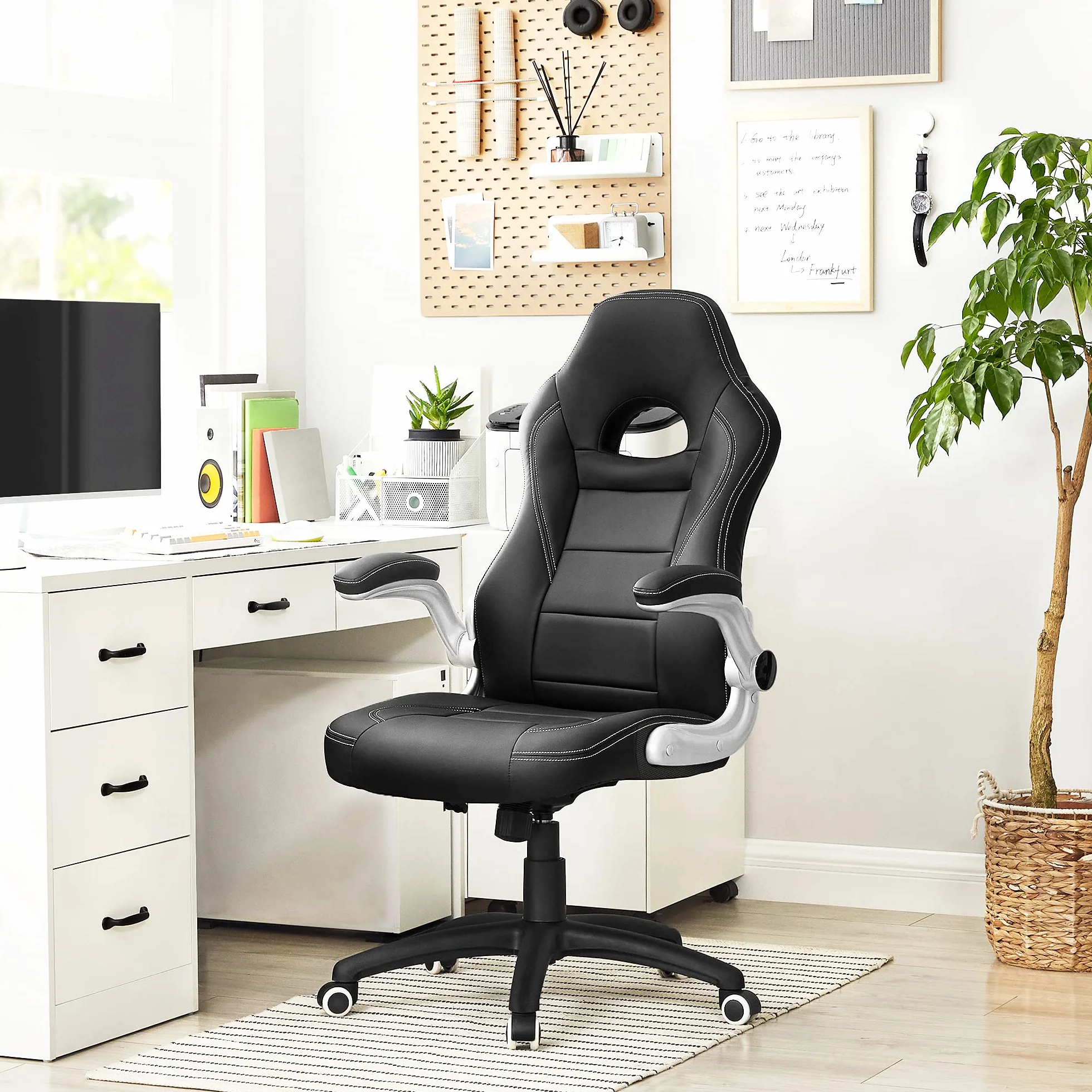 SONGMICS Krzesło gamingowe, Racing Chair, krzesło biurowe z wysokim oparciem, krzesło biurowe, z regulacją wysokości, składane podłokietniki, funkcja przechylania, dla graczy, czarne OBG28B