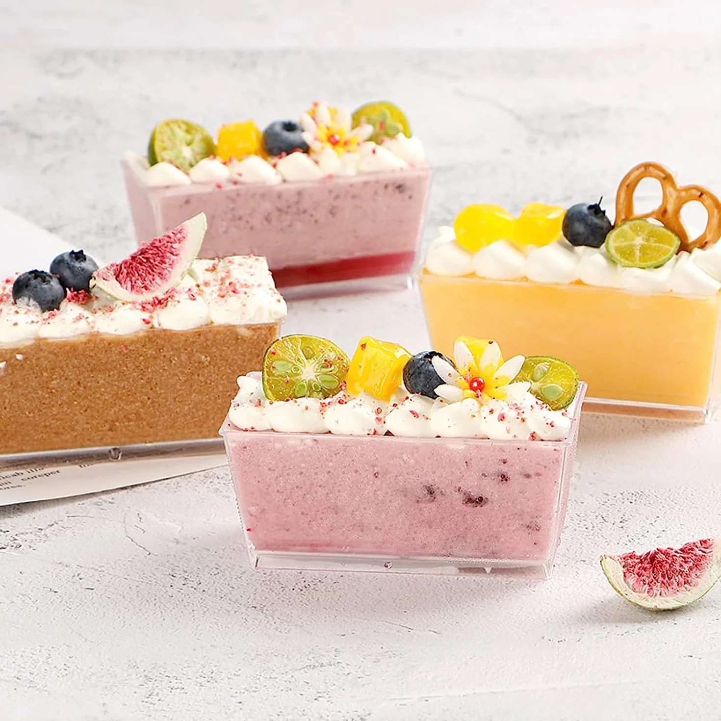 LATERN Plastikowe kubki deserowe, 140 ml, prostokątne, deserowe, przezroczyste, parfait, wielokrotnego użytku, miska do serwowania, na deser, pudding, mus, imprezę, 9,8 x 4,7 cm