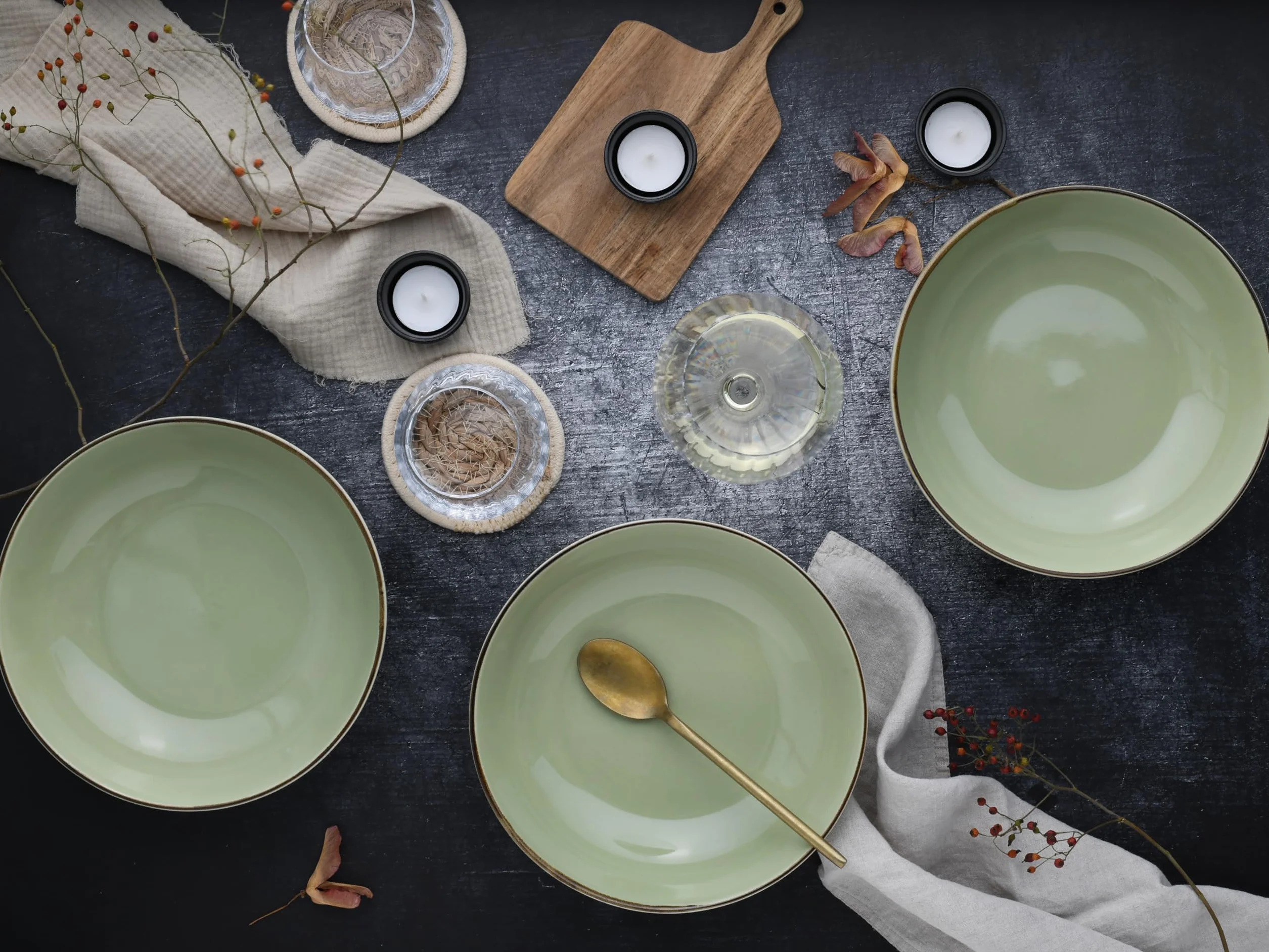 CreaTable, 21681, seria Nature Collection Green, 4-częściowy zestaw naczyń dla 4 osób, Poke Bowl z kamionki, nadaje się do mycia w zmywarce i używania w kuchence mikrofalowej, wysokiej jakości