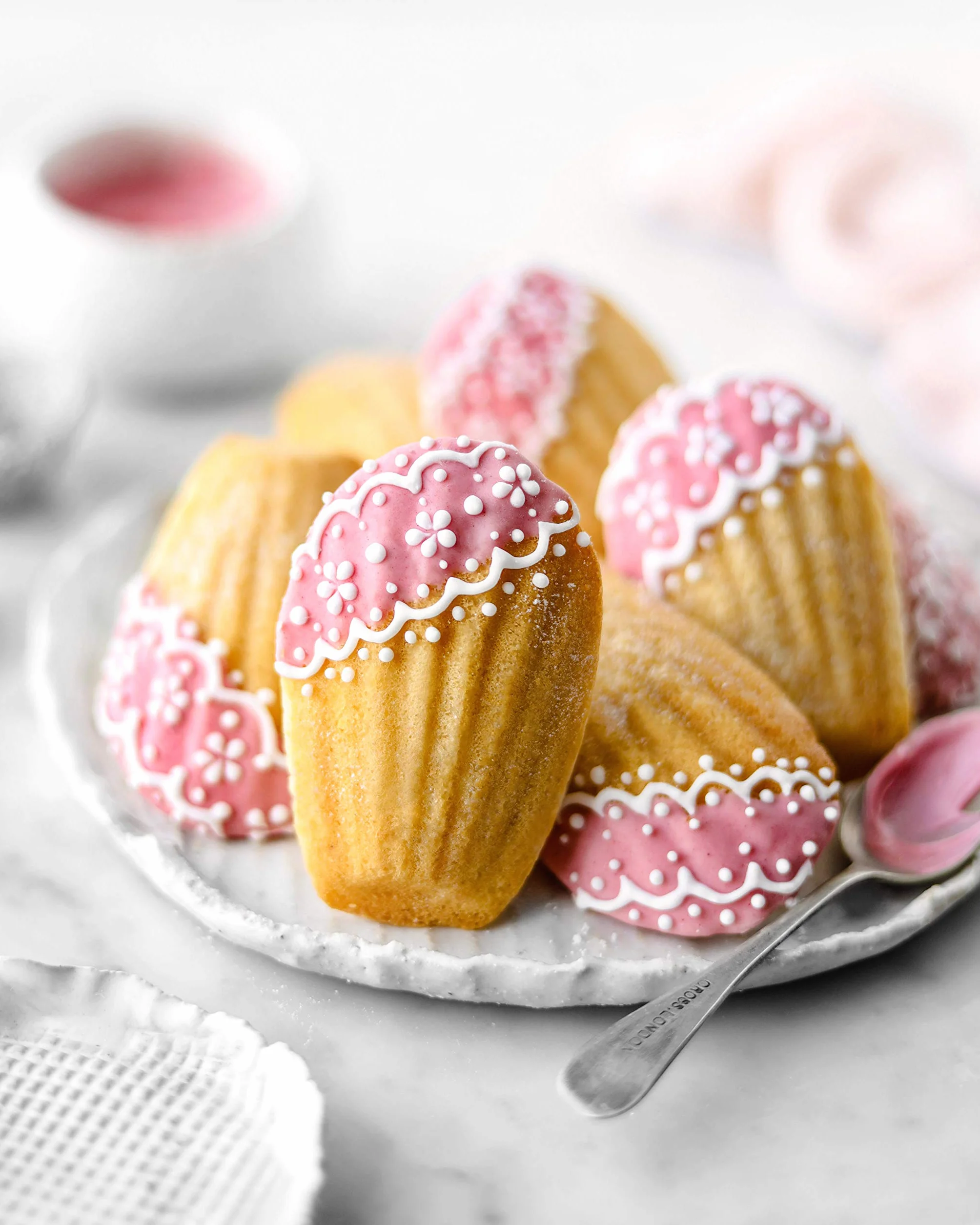 Patisse Kształt Madeleine, czarny