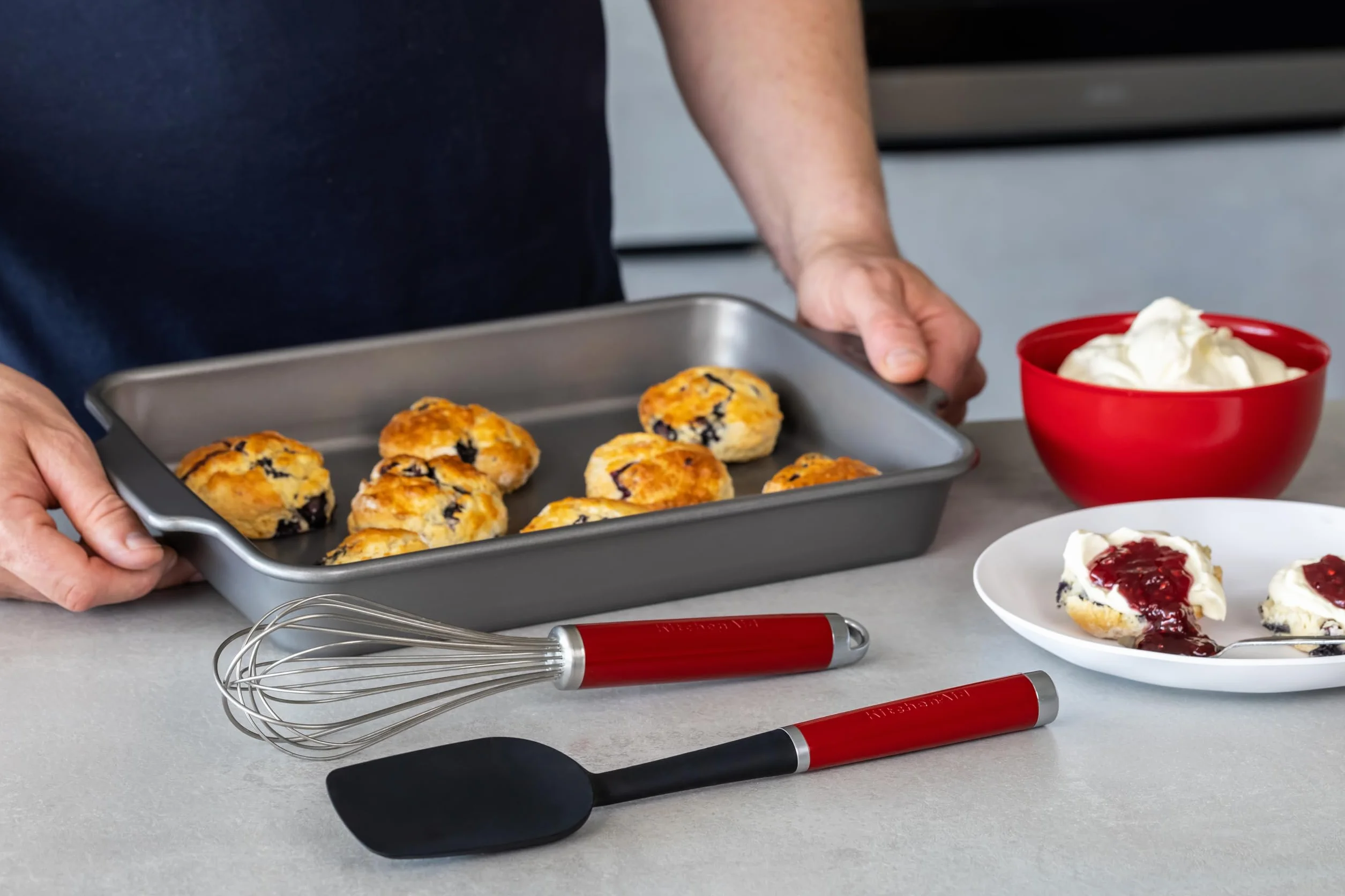 KitchenAid Uniwersalny 2-częściowy zestaw do pieczenia - Empire Red