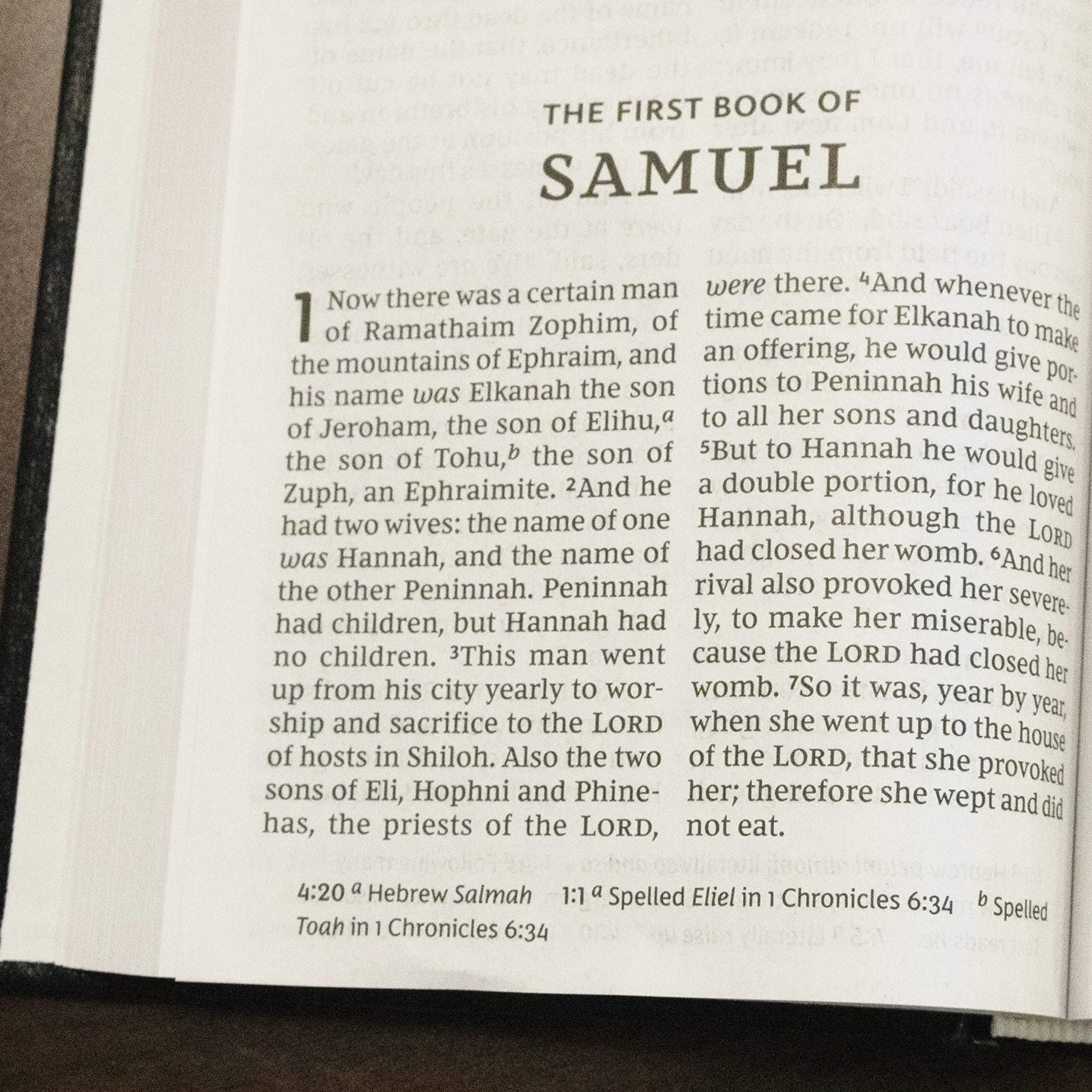 NKJV, Pew Bible, Large Print, Hardcover, Black, Red Letter Edition: Holy Bible, New King James Version