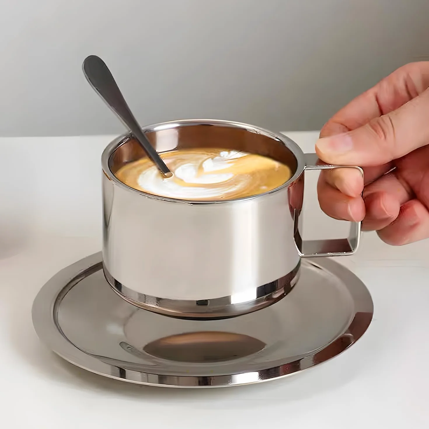 Zestaw 4 filiżanek do kawy ze stali nierdzewnej, 200 ml, podwójne ścianki, metalowe, do espresso, filiżanki termiczne z łyżeczką i spodkiem, do kawy, latte, herbaty, mleka