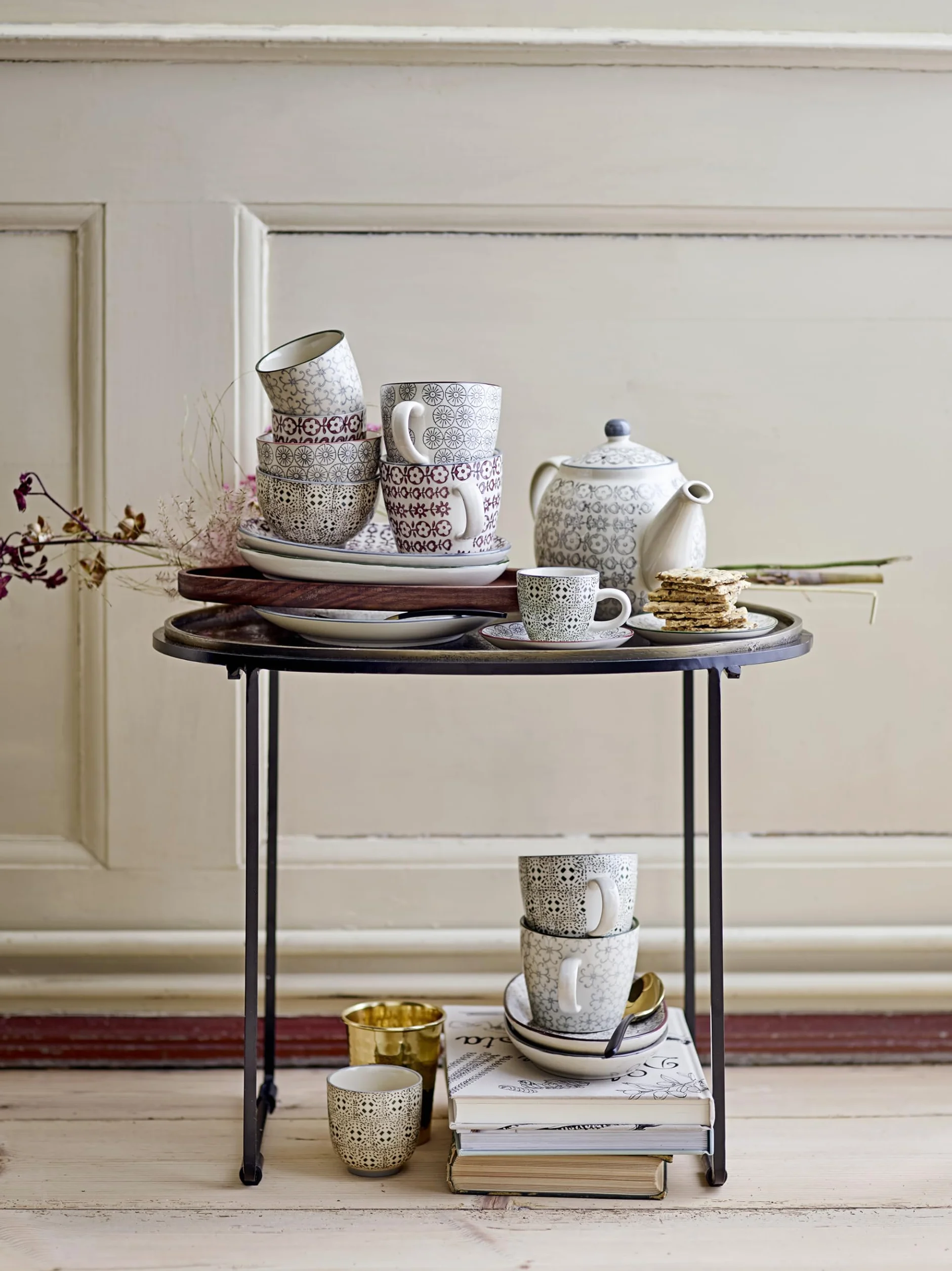Bloomingville Dzbanek do herbaty Karine, szary, ceramiczny