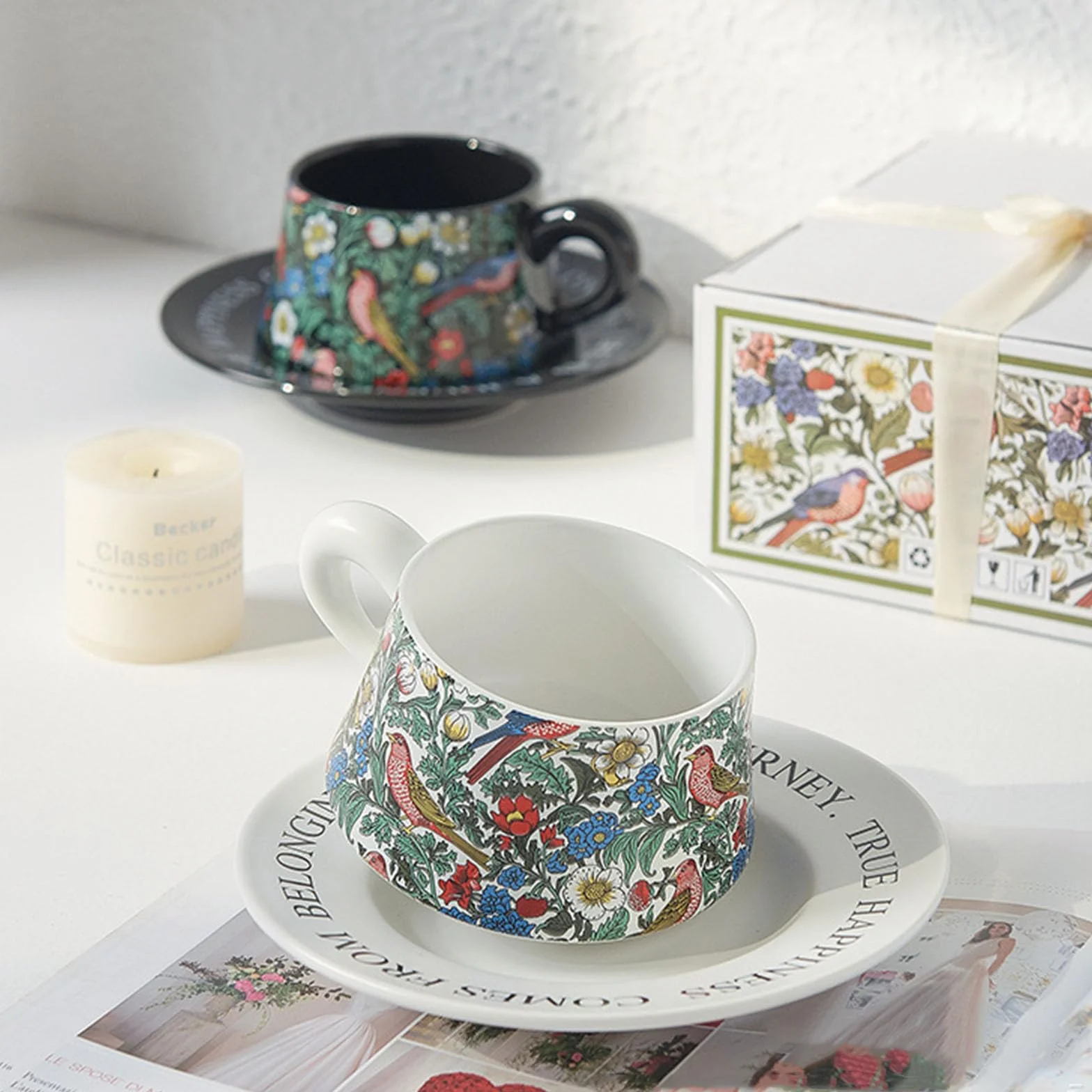 Zestaw czarnych filiżanek do cappuccino, 260 ml, szklanki do latte macchiato, filiżanki do kawy z porcelany z uchwytem, motywy kwiatów i ptaków, 1 sztuka