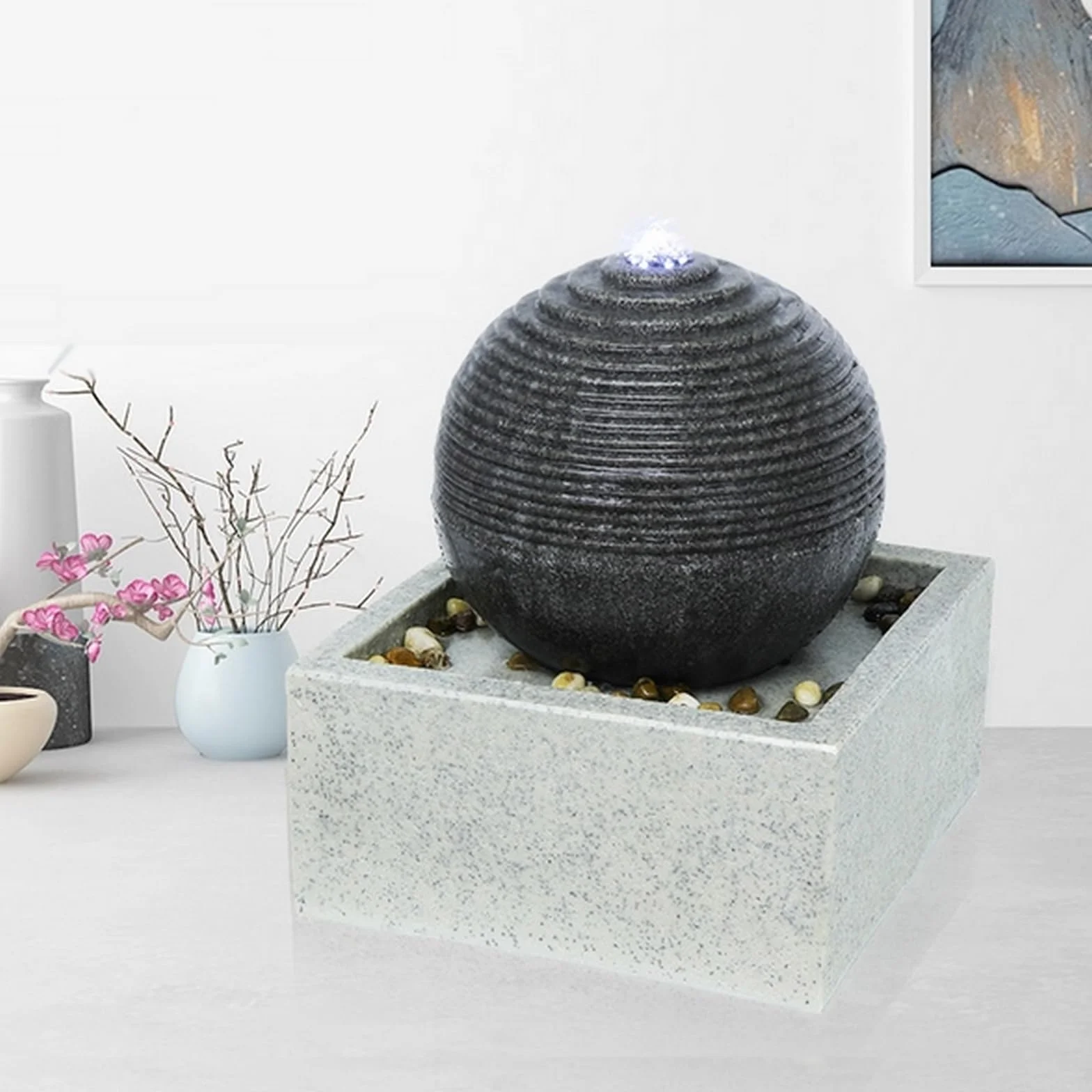 Nowoczesna fontanna wewnętrzna i zewnętrzna biała LED, relaksująca dekoracja stołu, pomysł na prezent na specjalne okazje, wys. 34 x 30 x 30 cm - Bonny Zen'light, szara