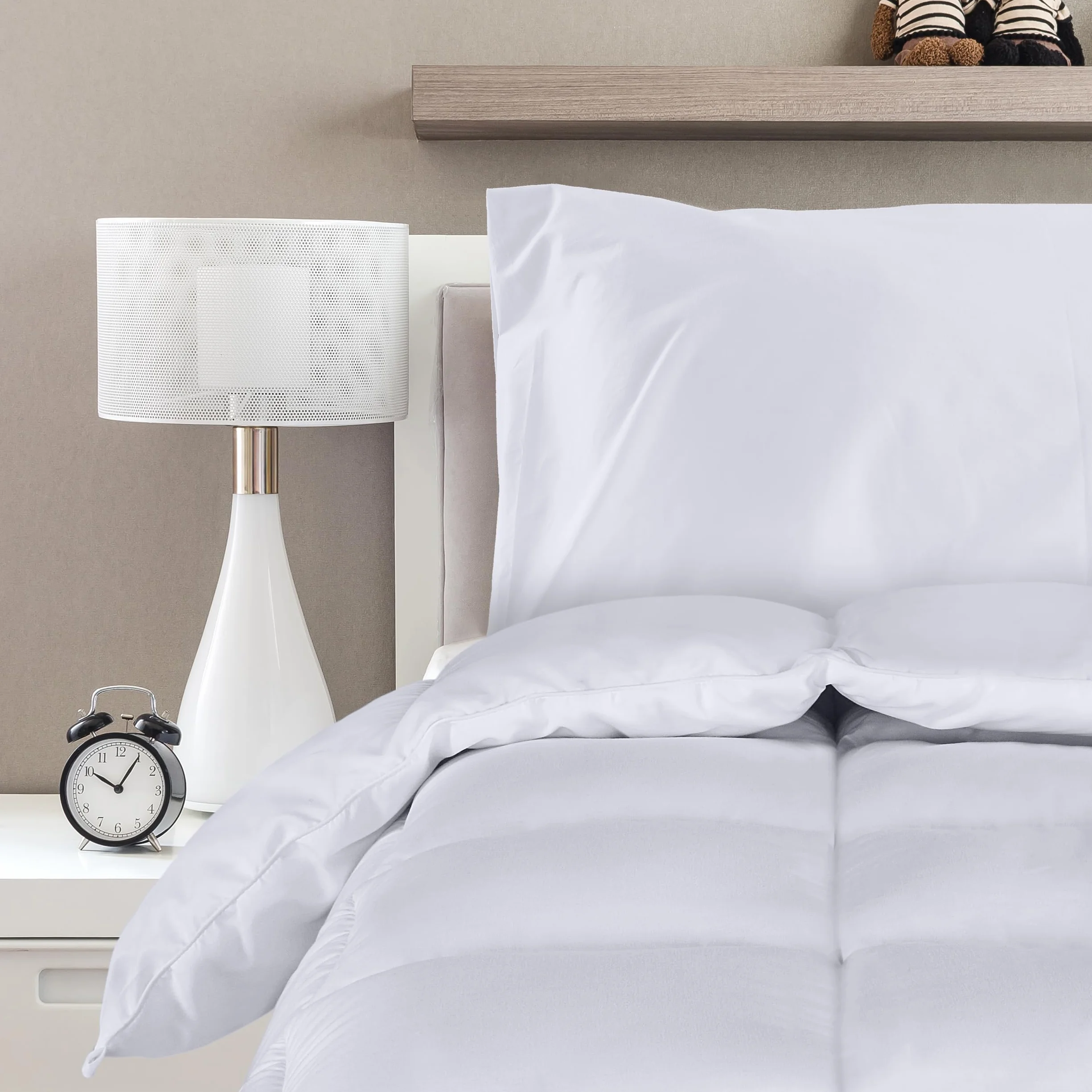 Utopia Bedding Kołdra Całoroczna z Mikrofibry z Pętelkami Narożnymi, Kołdra z Wypełnieniem z Pustych Włókien 200 GSM (Biały, 200x200)