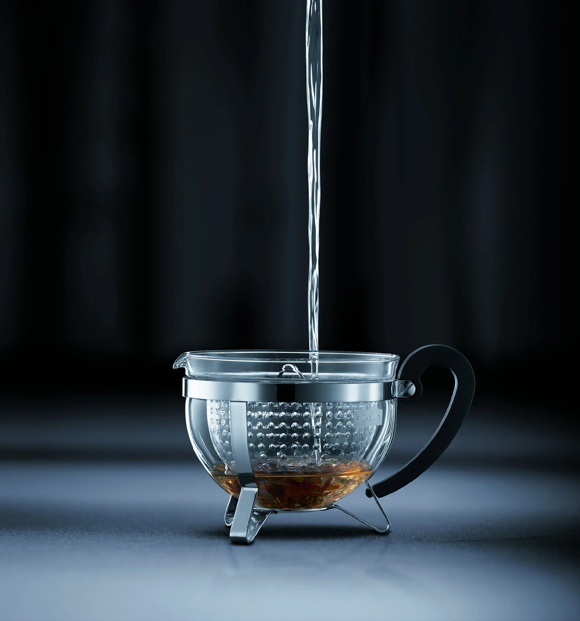 Bodum Chambord Dzbanek do herbaty z kolorową plastikową pokrywką, 1,3 l, 1,3 l, czarny