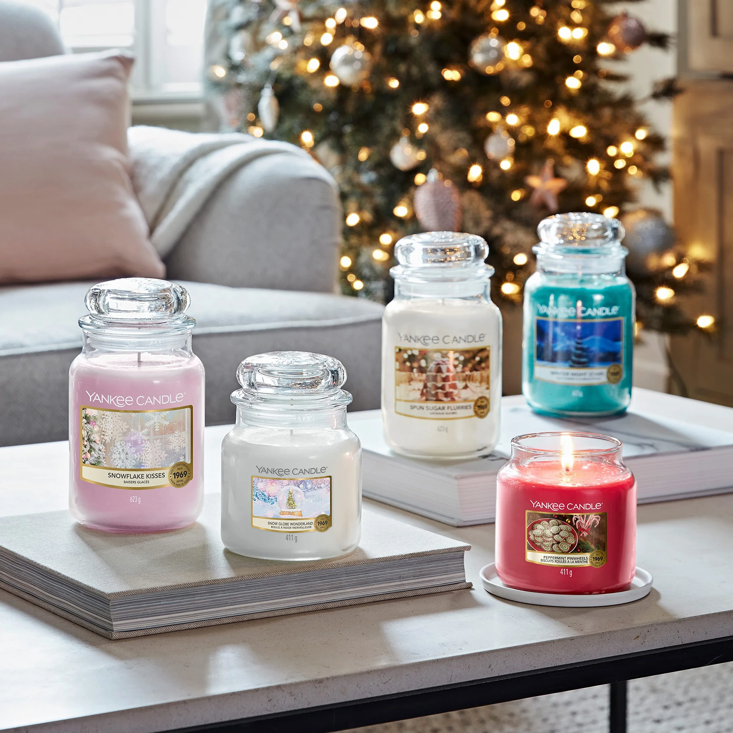 Yankee Candle Snow Globe Wonderland Świeca Zapachowa, Czerwony, L