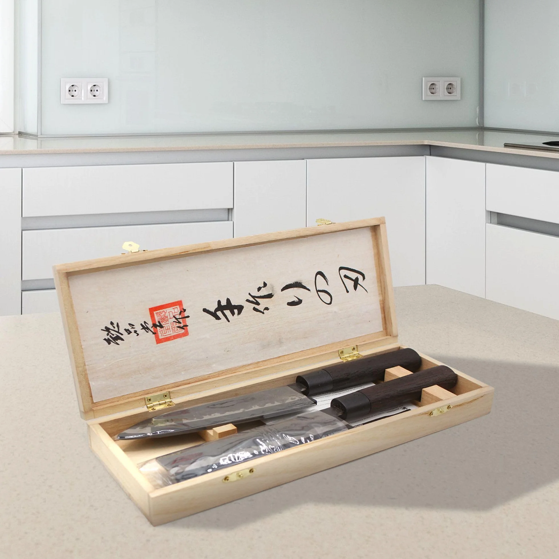 FISHTEC - Coffret 2 Couteaux Japonais - Nakiri et Santoku - Lame en Acier - Manche en Palissandre Africain - Boite Cadeau Protégeant la Lame - Coefficient 58 HRC - Martelage Artisanal