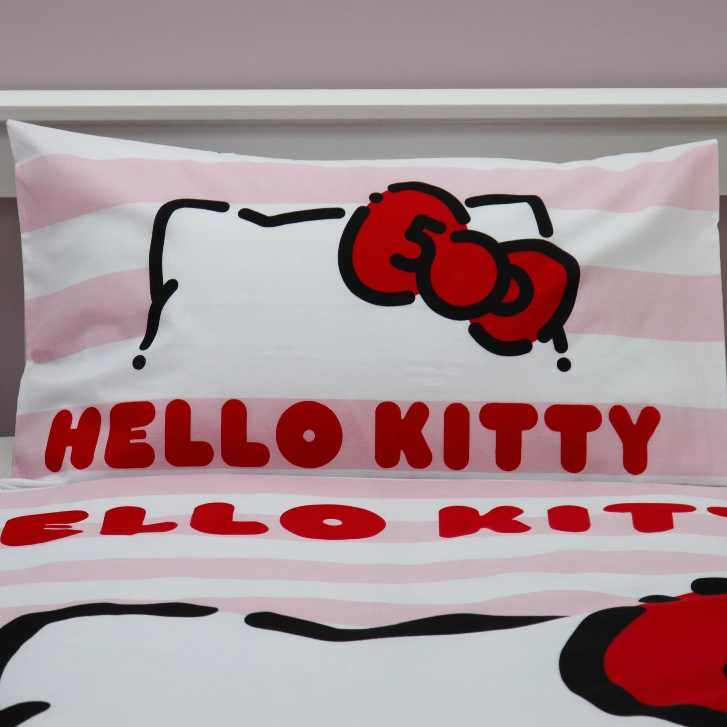 Hello Kitty oficjalnie licencjonowany zestaw poszewek na kołdrę Hello Design, dwustronna dwustronna pościel dla kota z pasującą poszewką na poduszkę, idealna do sypialni dziecięcej, bawełna