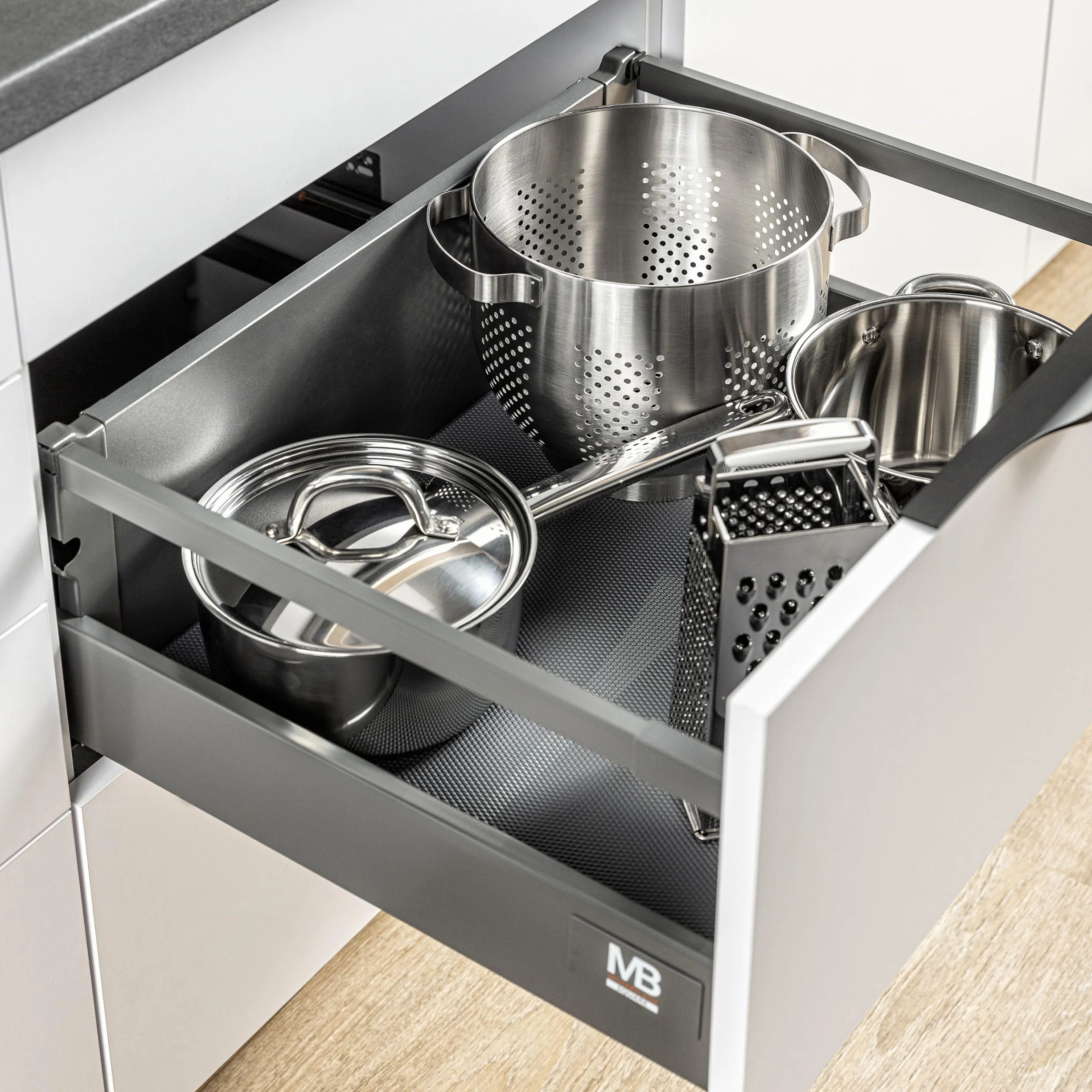 GTV - 1 rolka 48 cm x 300 cm mata antypoślizgowa do szuflad, do szafek kuchennych, mata antypoślizgowa, z tworzywa sztucznego, wkładka do szuflady, mata do lodówki, kolor antracytowy