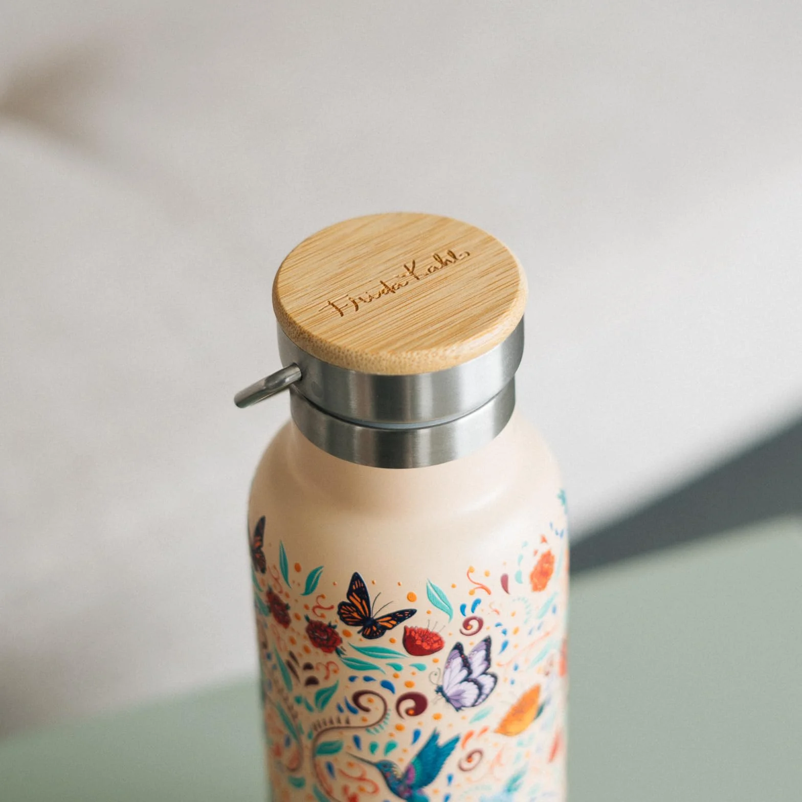Grupo Erik Metal Water Bottle 500ml / 17oz - Frida Kahlo | Hot and Cold Water Bottle Stainless Steel, Cute Travel Bottles Gym | Frida Kahlo Gifts Under 20 Pounds