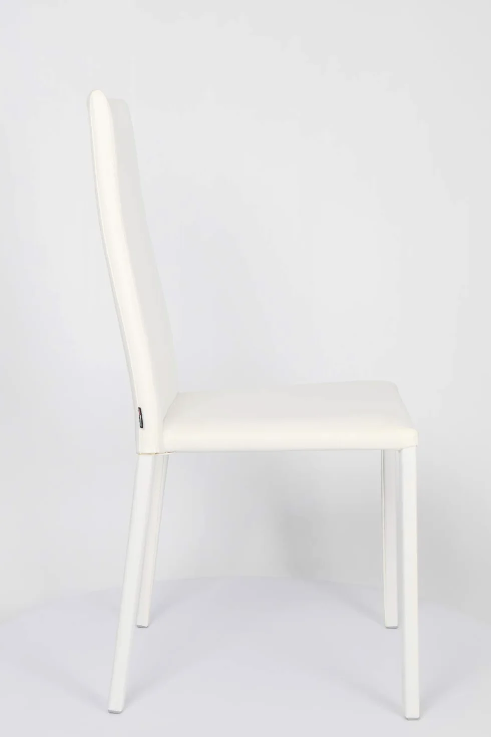 t m c s Tommychairs zestaw 4 krzeseł do układania w stosy Julia do kuchni barowej i jadalni, wytrzymała, wyściełana stalowa rama i wyłożona sztuczną skórą w kolorze białym