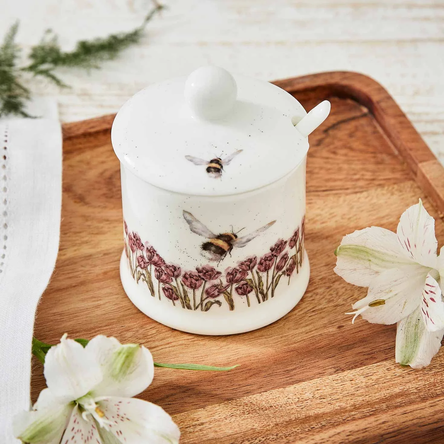 Royal Worcester Wrendale Designs Flight of The Bumble Bee pokrywka garnek konserwujący ceramiczny biały