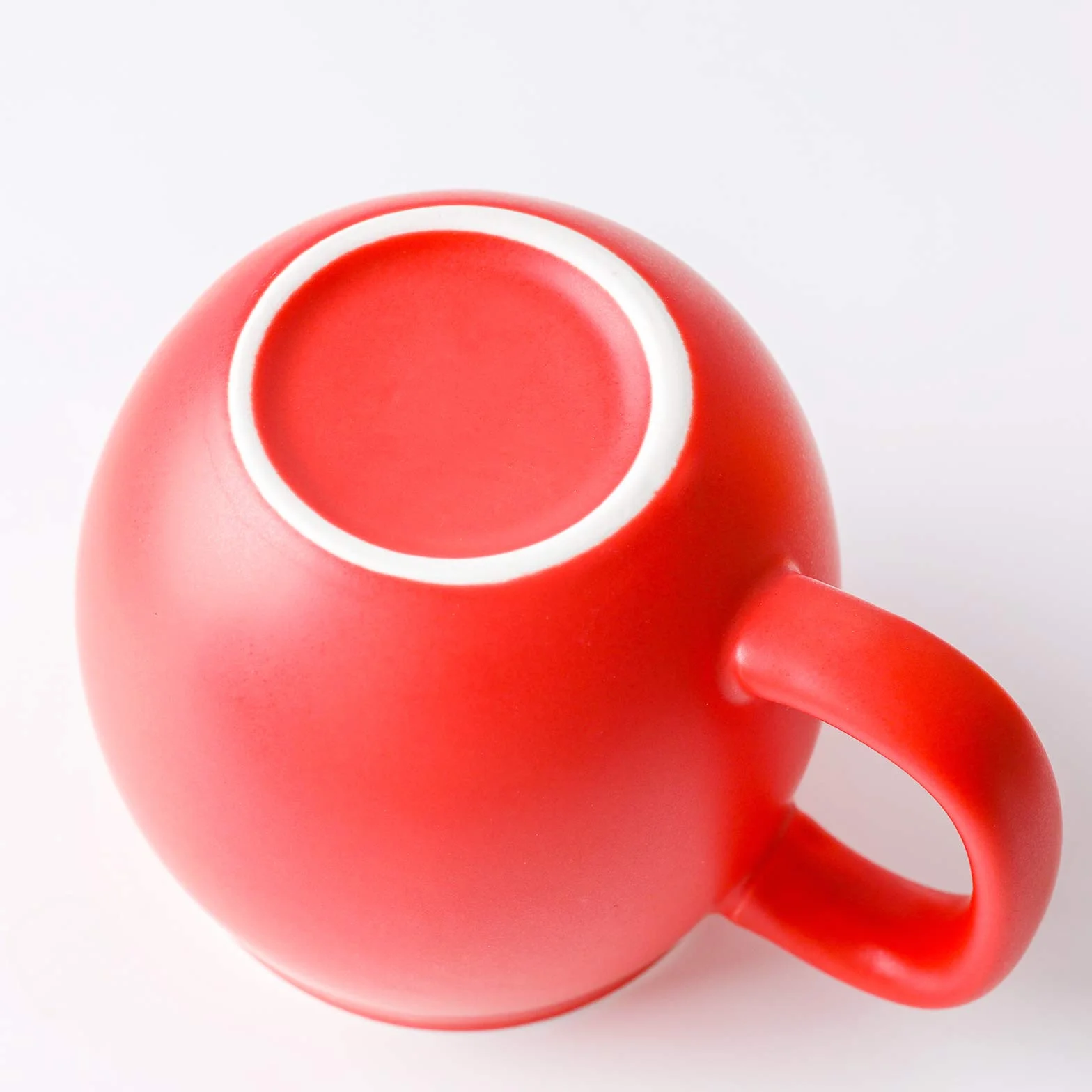 Yundu Porcelanowa filiżanka do herbaty 355 ml z zaparzaczem i pokrywką, kubek z pokrywką do stromenia, matowa czerwień