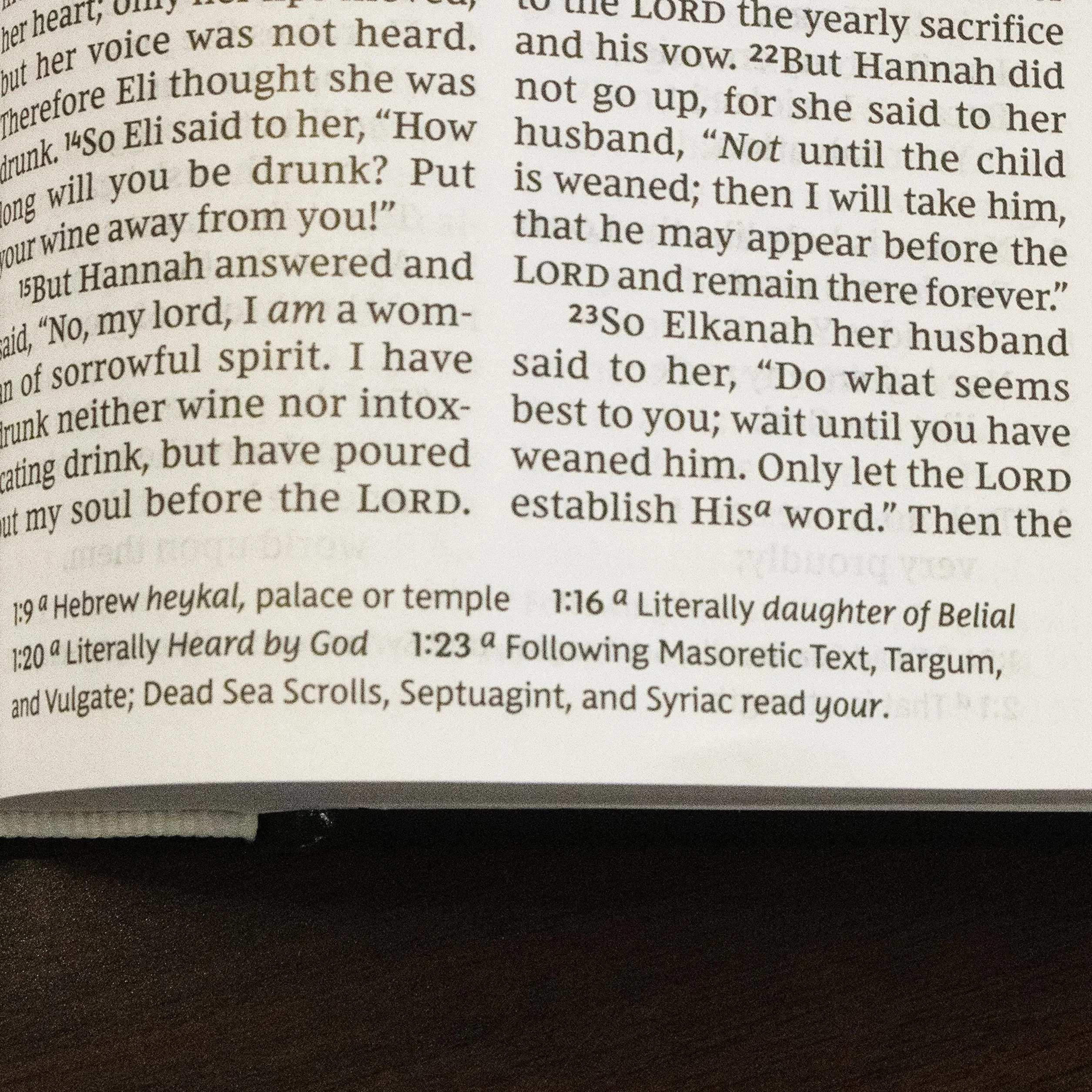 NKJV, Pew Bible, Large Print, Hardcover, Black, Red Letter Edition: Holy Bible, New King James Version