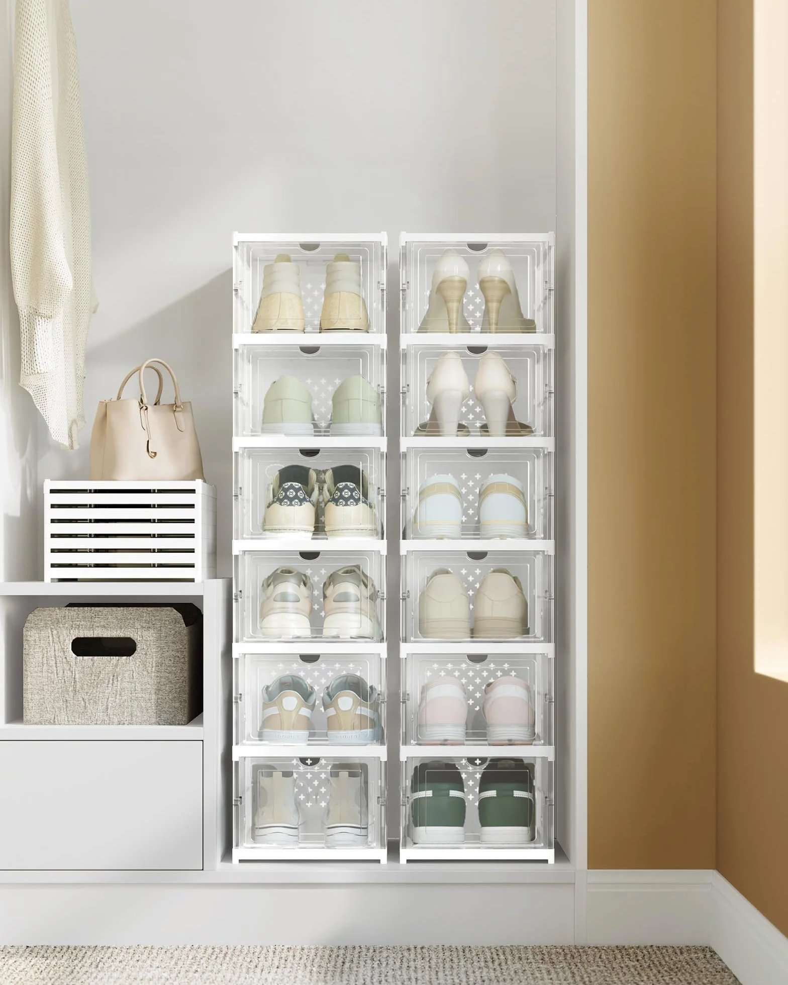 SONGMICS Szafka na buty z 6 pudełkami na buty, zintegrowany organizer na buty, składana, przenośna, na buty do rozmiaru 46, montaż w 1 minutę, przezroczysta chmura biała LSP205W01