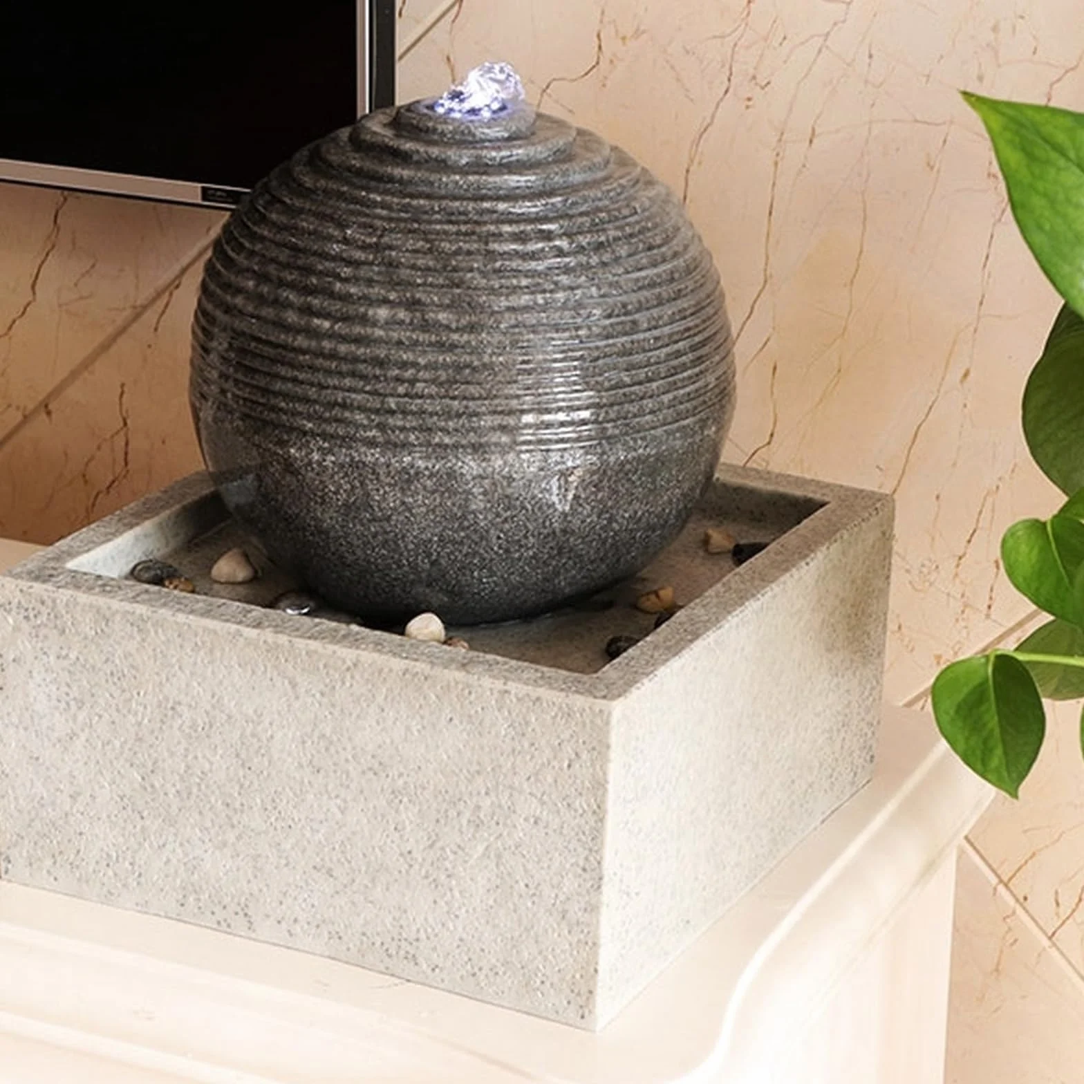 Nowoczesna fontanna wewnętrzna i zewnętrzna biała LED, relaksująca dekoracja stołu, pomysł na prezent na specjalne okazje, wys. 34 x 30 x 30 cm - Bonny Zen'light, szara