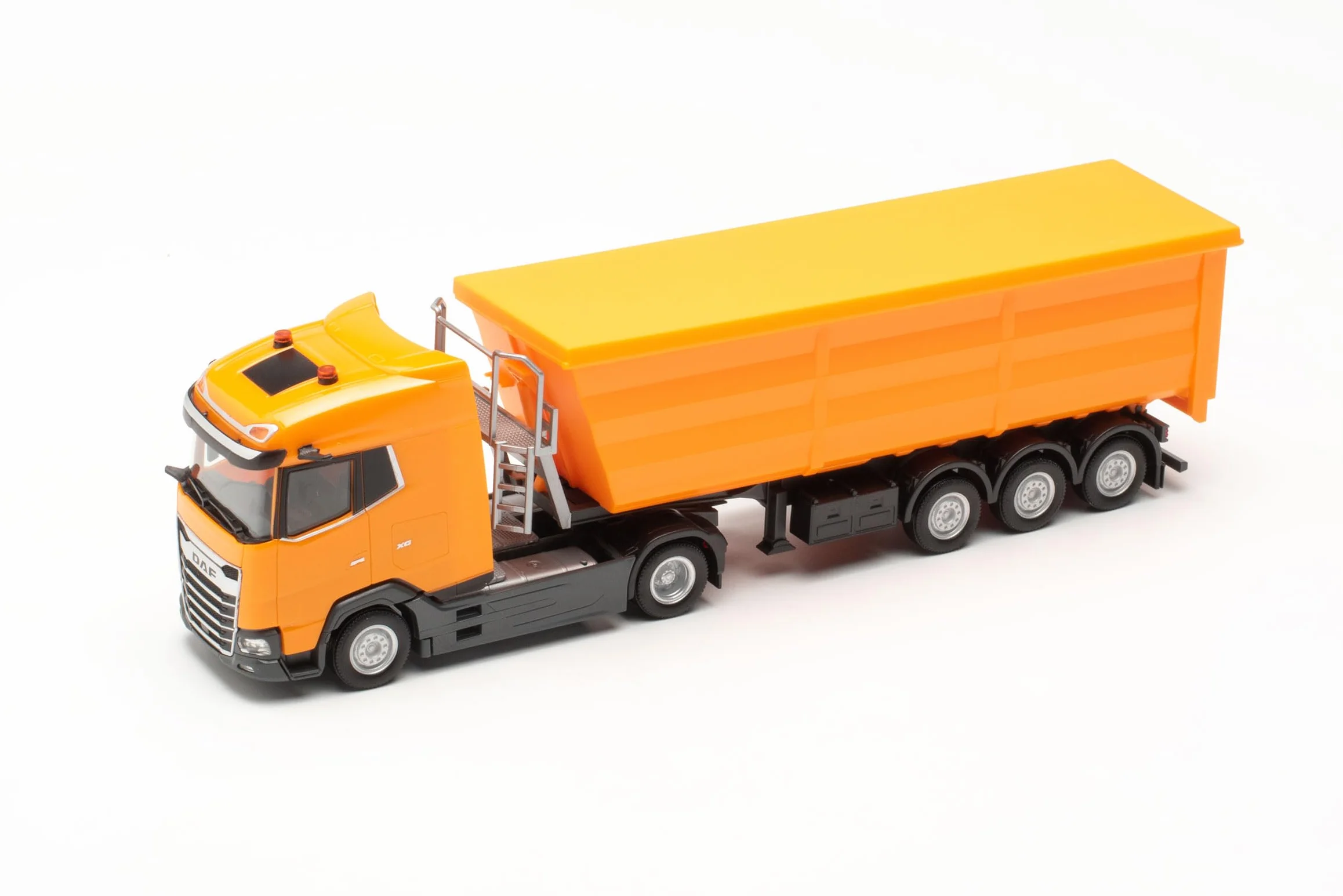 Herpa model ciężarowy DAF XG stalowy wgłębienie podsiodłowe, skala 1:87, artykuł kolekcjonerski, tworzywo sztuczne