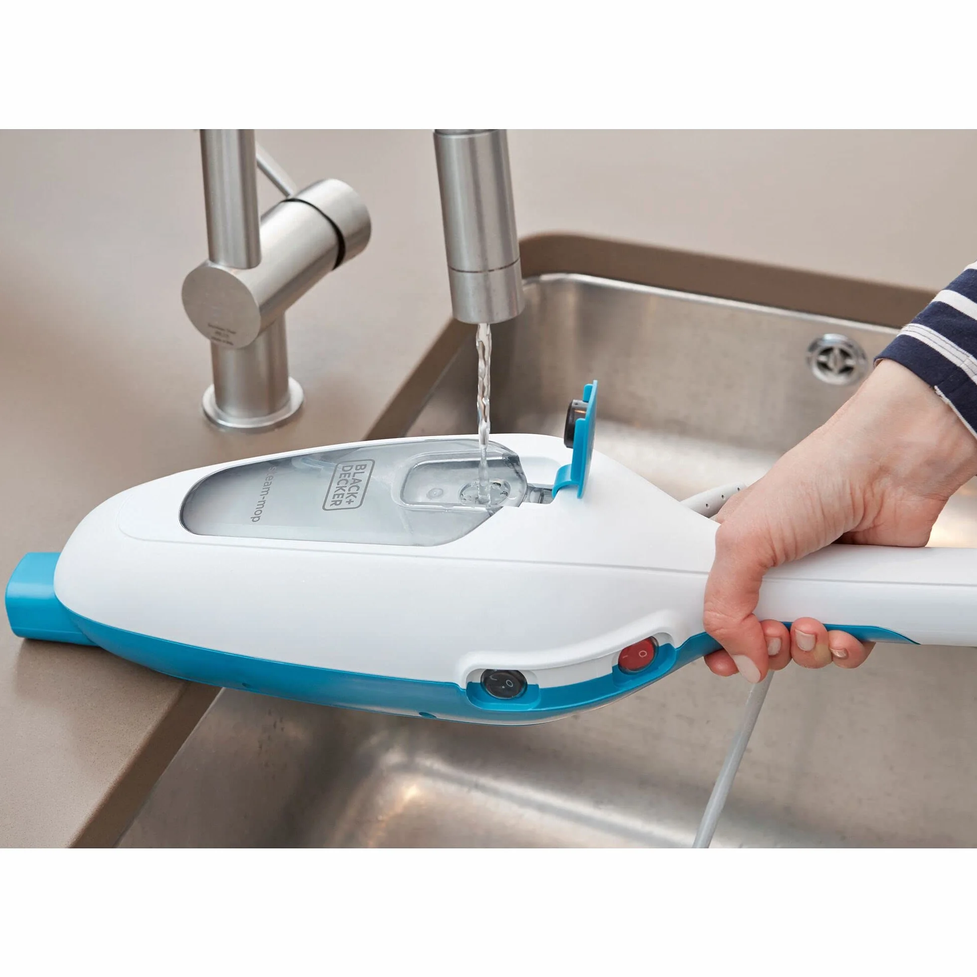 BLACK+DECKER Mop parowy 5 w 1, 1300 W, odkurzacz parowy do higienicznej, dokładnej czystości, zdejmowany trzonek, łatwa obsługa, w zestawie 5-częściowy zestaw akcesoriów) FSM13E5