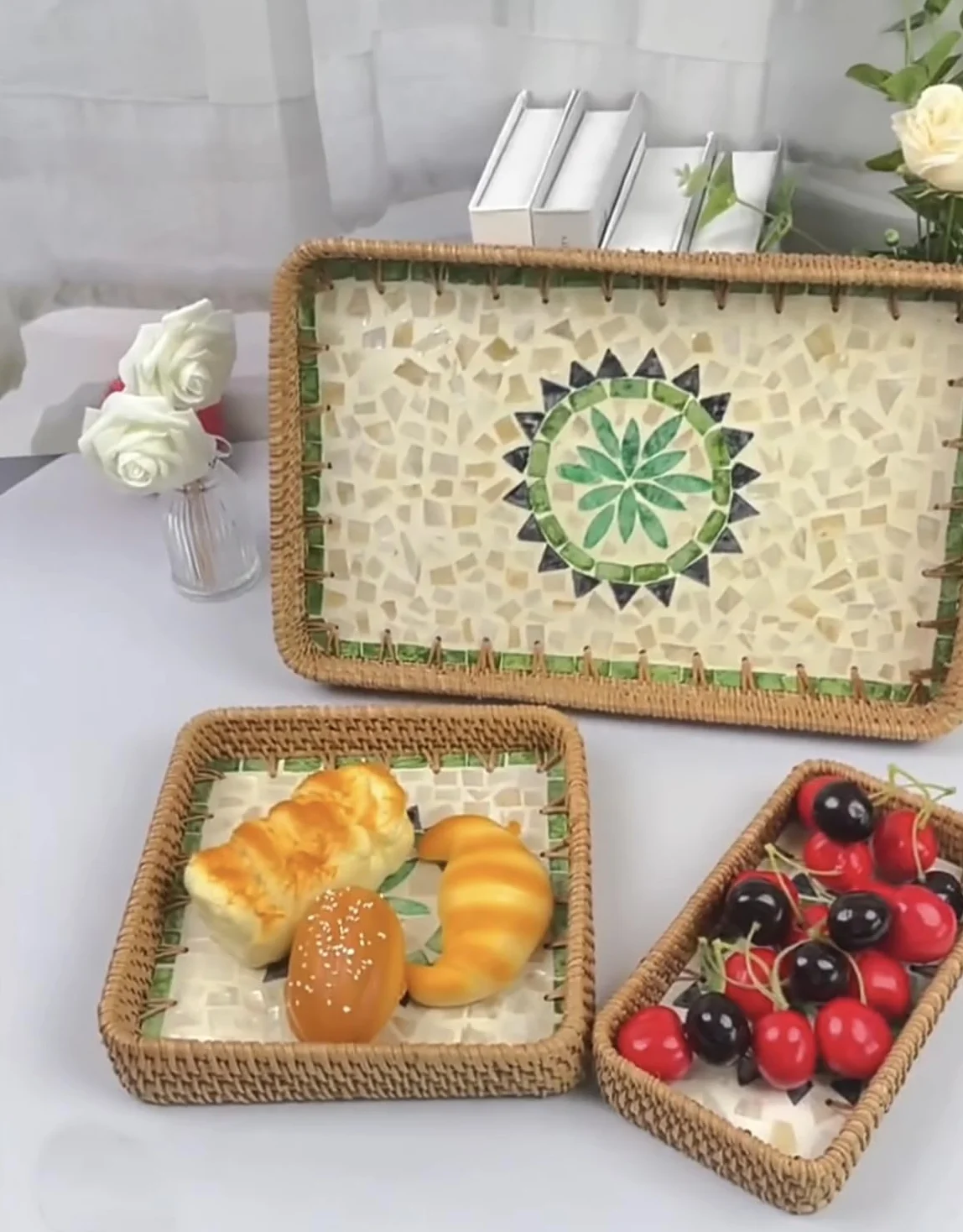 rattanowa taca do serwowania z wkładką z masy perłowej, prostokątna, dekoracyjna taca do serwowania w stylu boho, taca śniadaniowa, tkana taca do serwowania chleba, owoców, jedzenia, kawy,