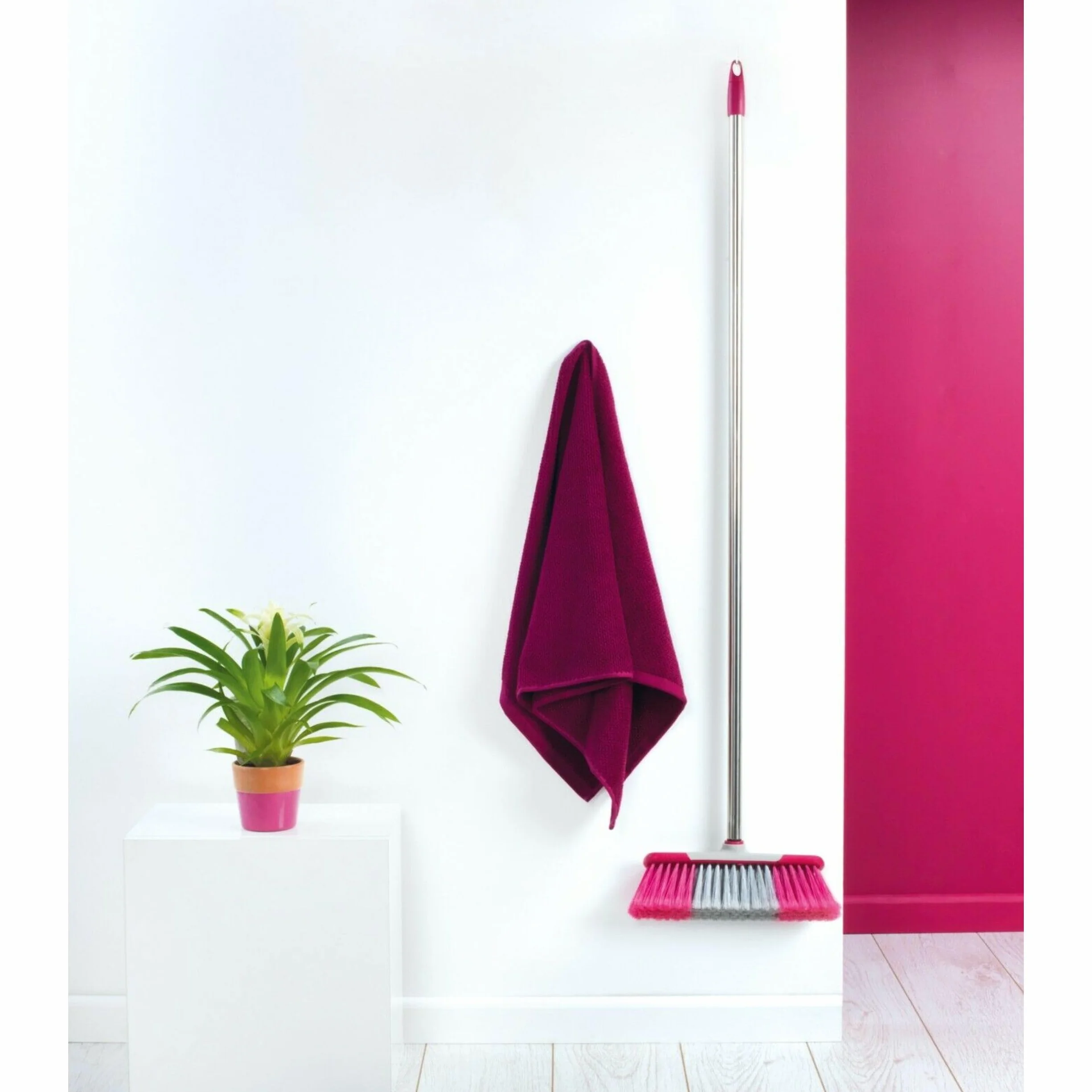 Kleeneze KL062437EU Soft Bristle Sweeping Brush Indoor Floor Sweeper Broom 1.2 Metre Handle Stainless Steel Grey Pink