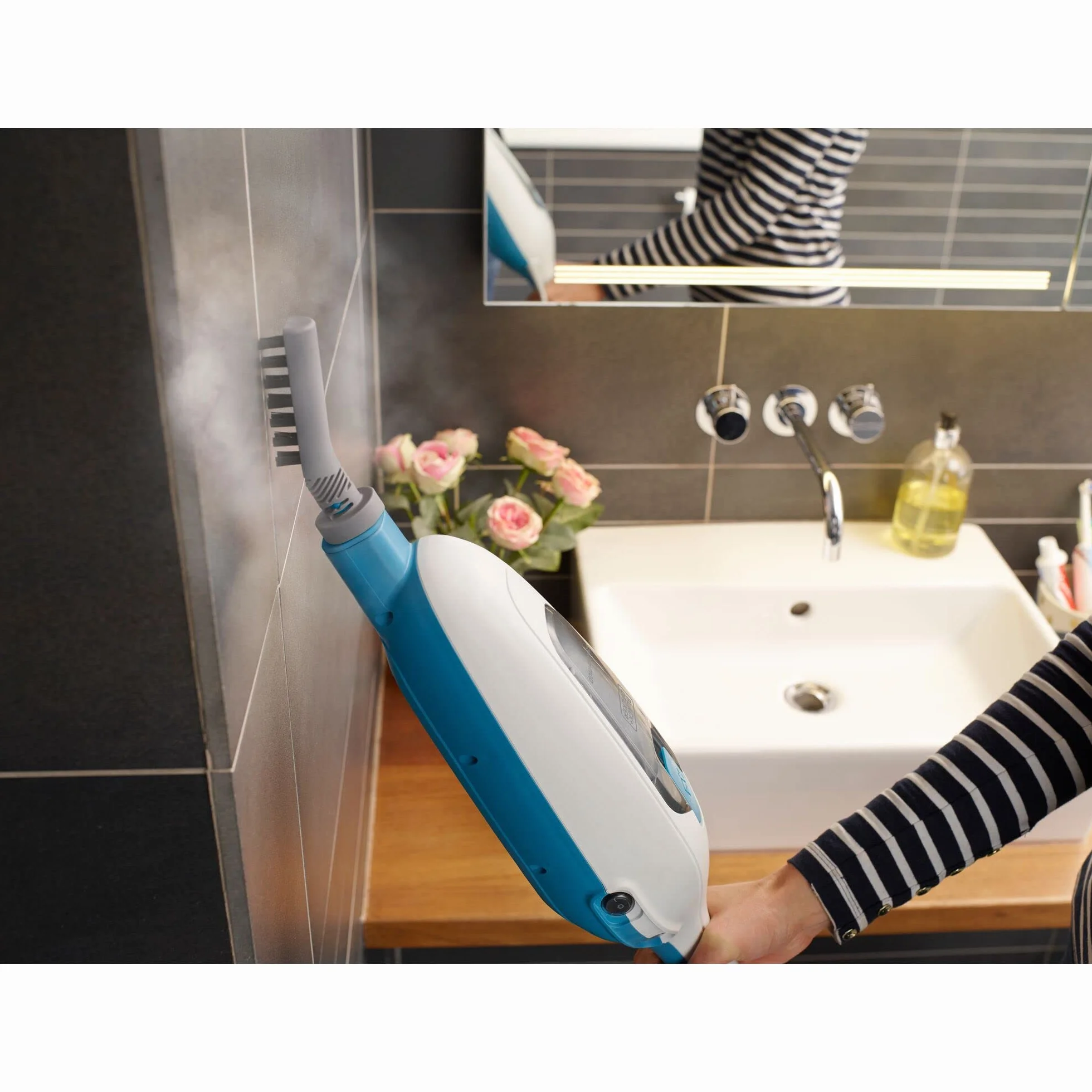 BLACK+DECKER Mop parowy 5 w 1, 1300 W, odkurzacz parowy do higienicznej, dokładnej czystości, zdejmowany trzonek, łatwa obsługa, w zestawie 5-częściowy zestaw akcesoriów) FSM13E5