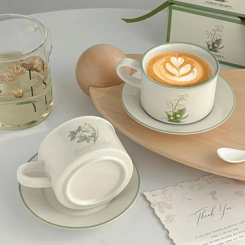 Ceramiczne kubki i spodki 380 ml, zestaw retro z uchwytem, wzór konwalii, luksusowy kubek do herbaty i spodek, kubek na mleko