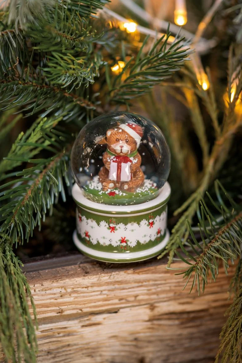 Villeroy & Boch - Christmas Toys, kula śnieżna mała, niedźwiedź, 6,5 x 6,5 x 9 cm, porcelana/szkło, wielokolorowa 14-8327-6695